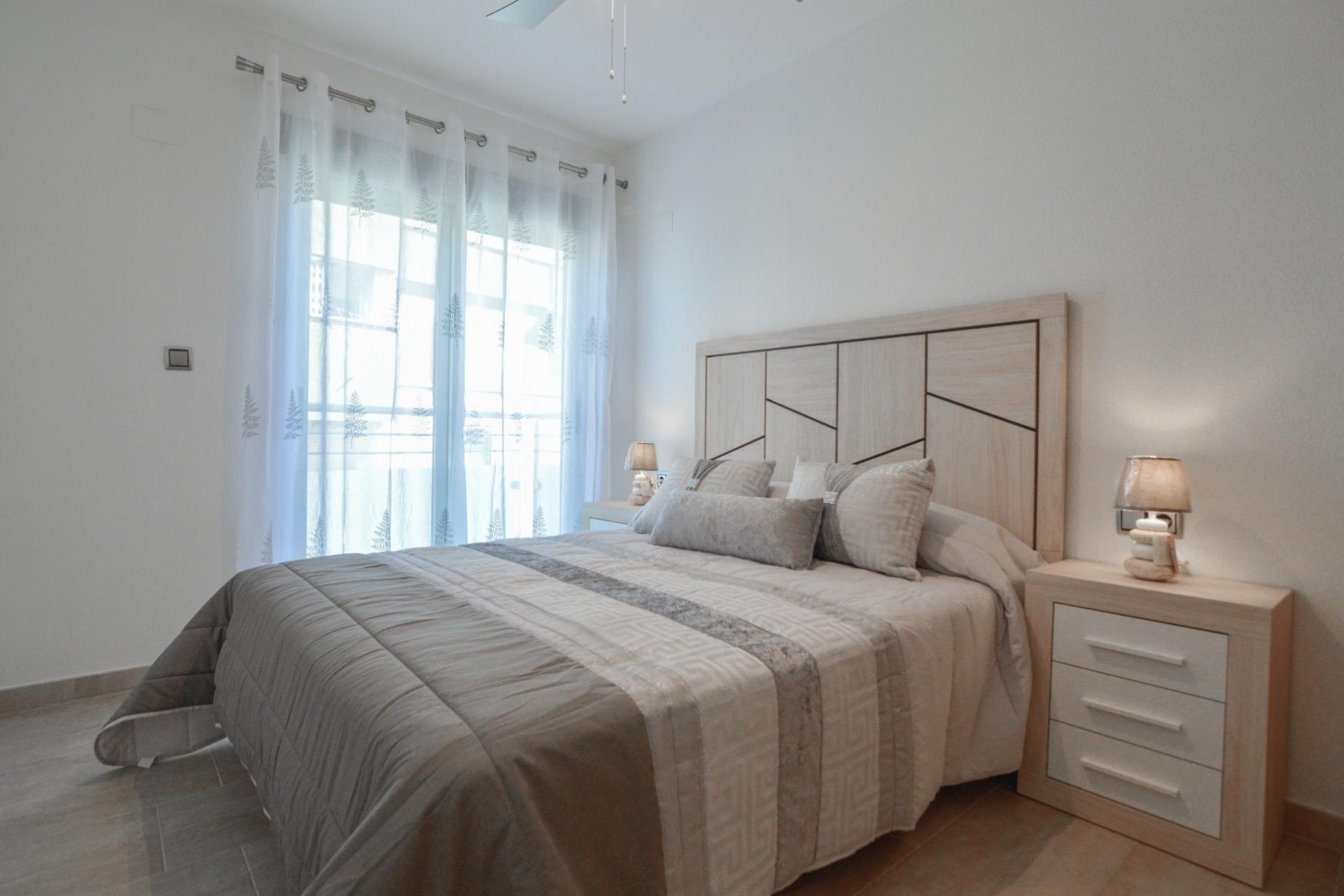 Sprzedaż - Apartament / Mieszkanie -
Torrevieja - Playa del Cura