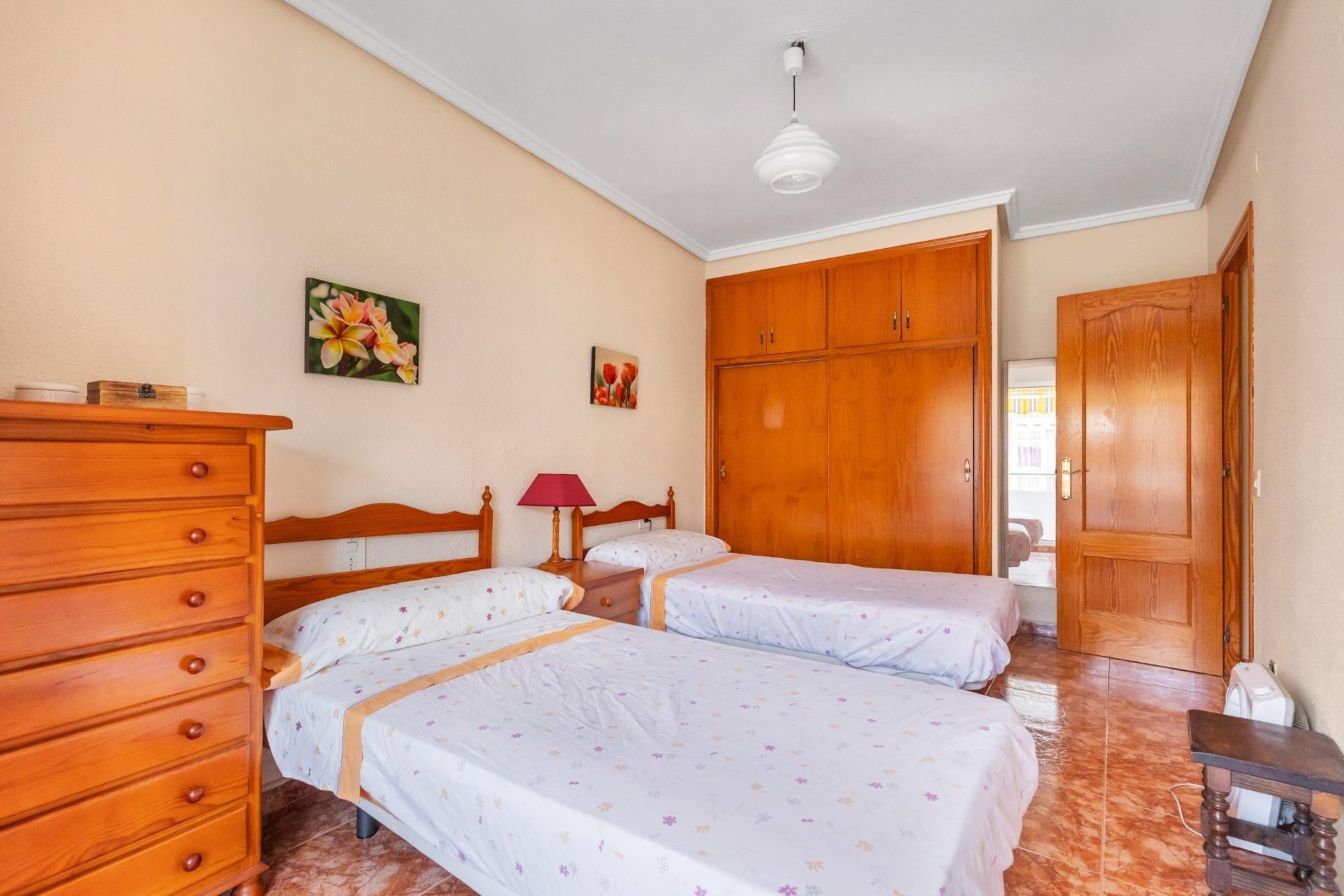 Sprzedaż - Apartament / Mieszkanie -
Torrevieja - Playa del Cura