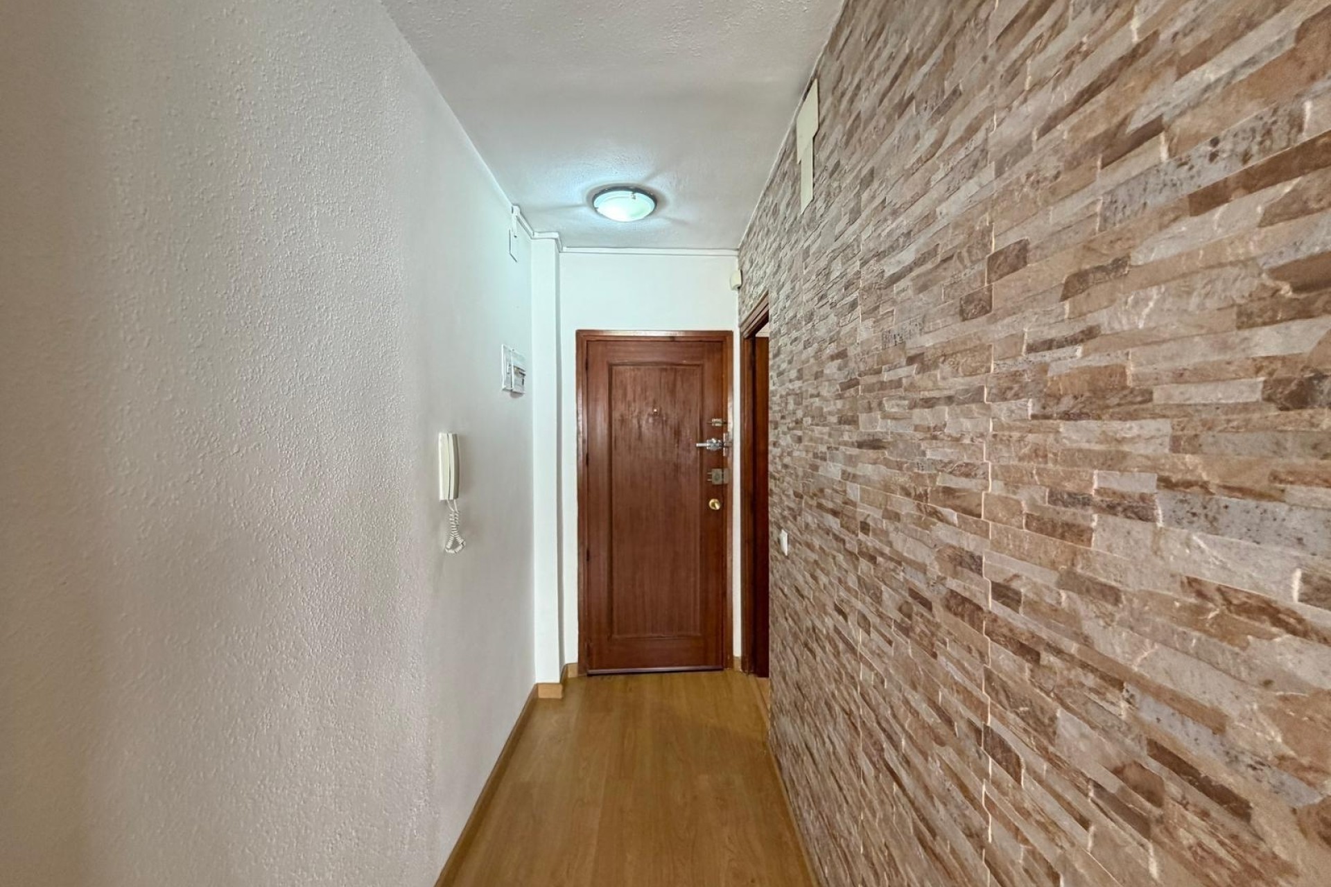 Sprzedaż - Apartament / Mieszkanie -
Torrevieja - Playa del Cura