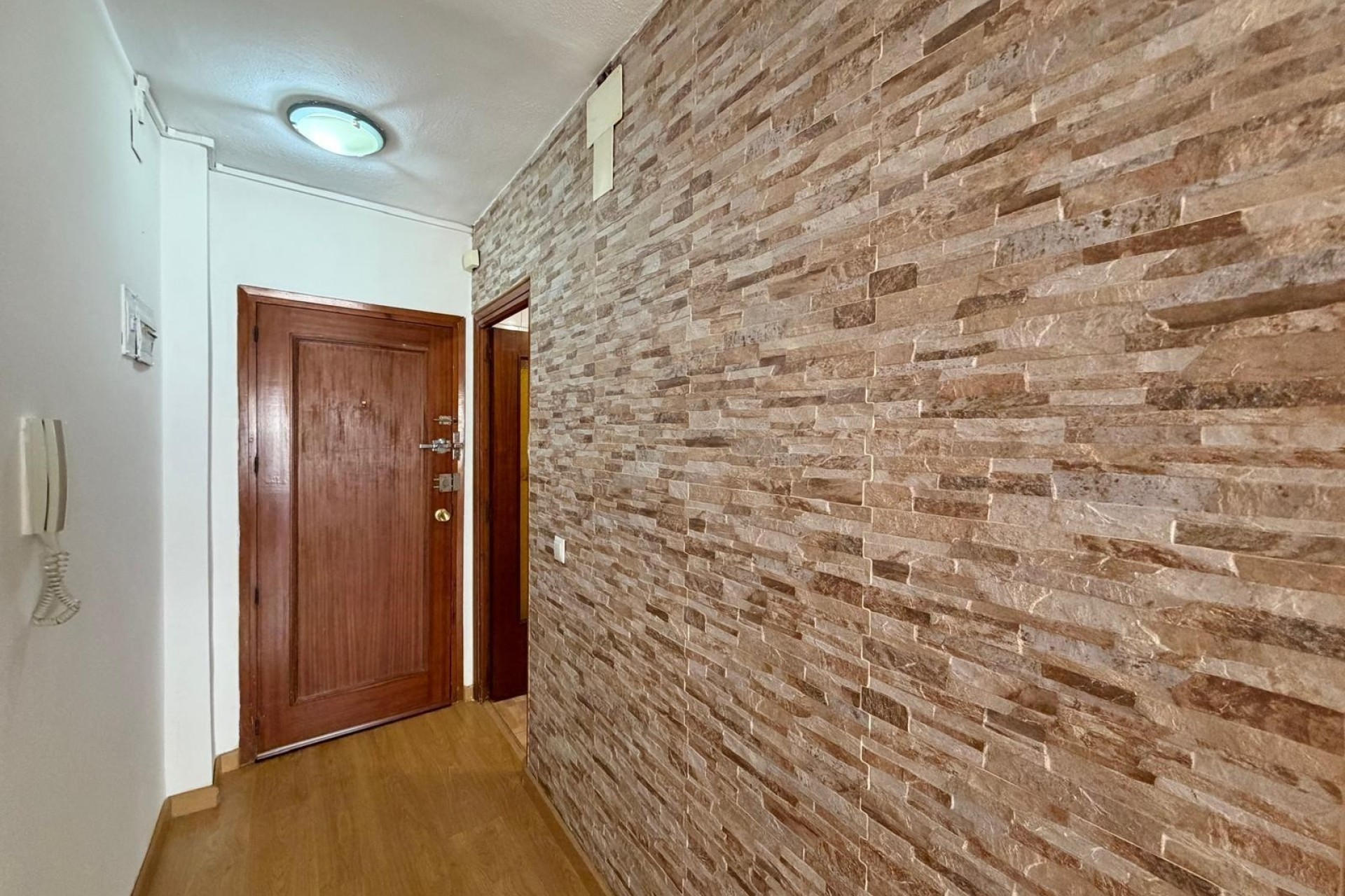 Sprzedaż - Apartament / Mieszkanie -
Torrevieja - Playa del Cura