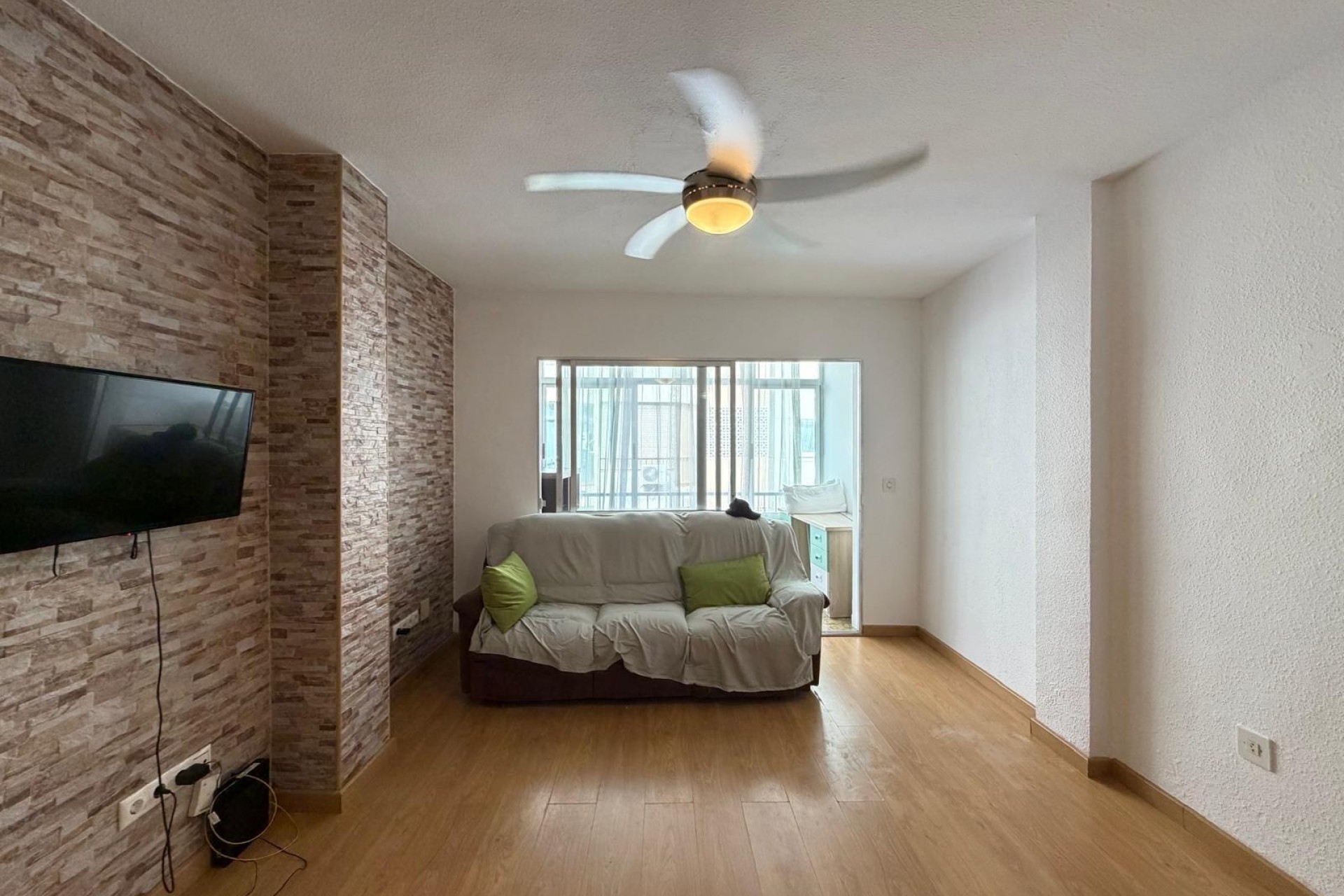 Sprzedaż - Apartament / Mieszkanie -
Torrevieja - Playa del Cura