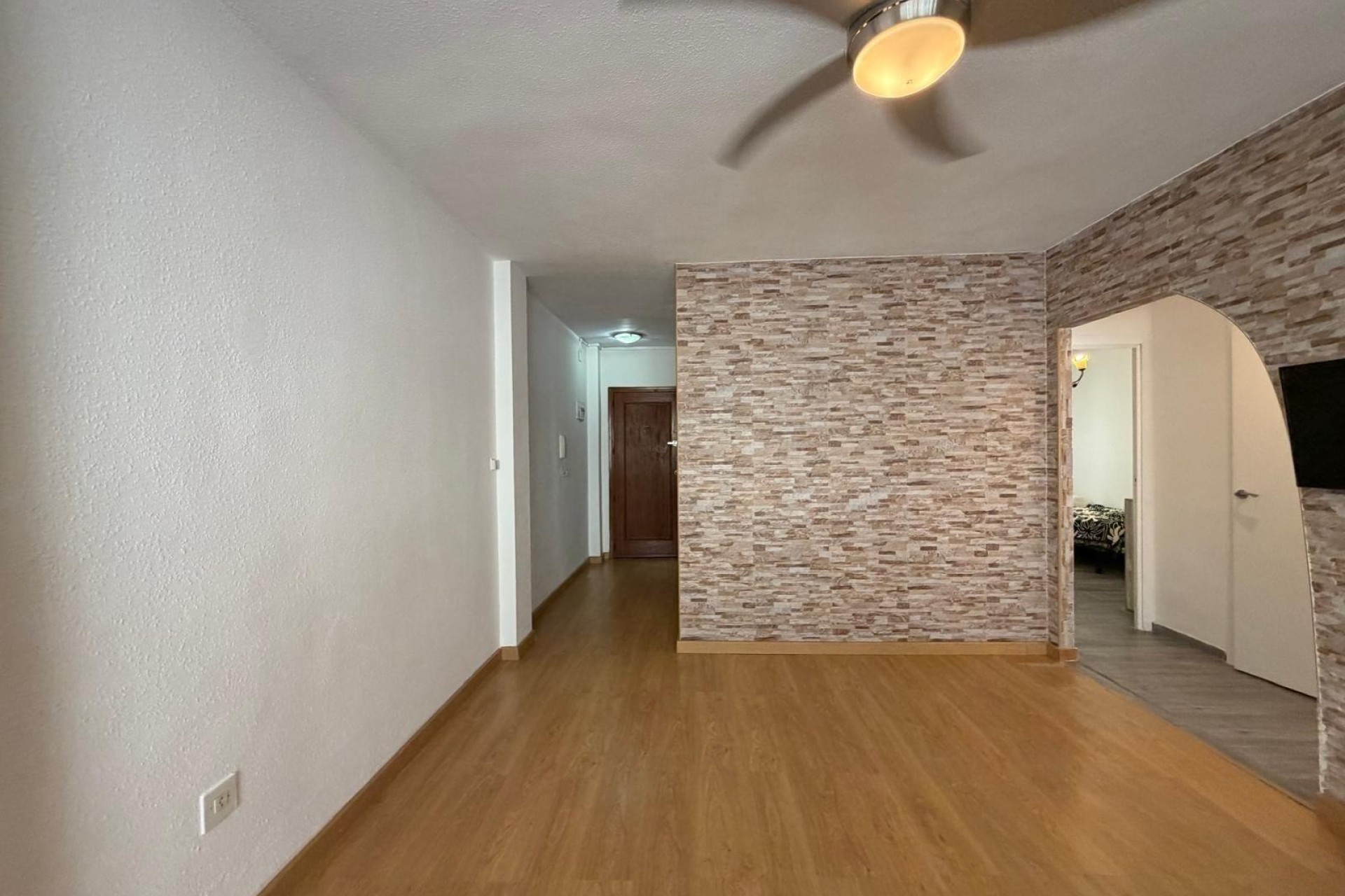 Sprzedaż - Apartament / Mieszkanie -
Torrevieja - Playa del Cura