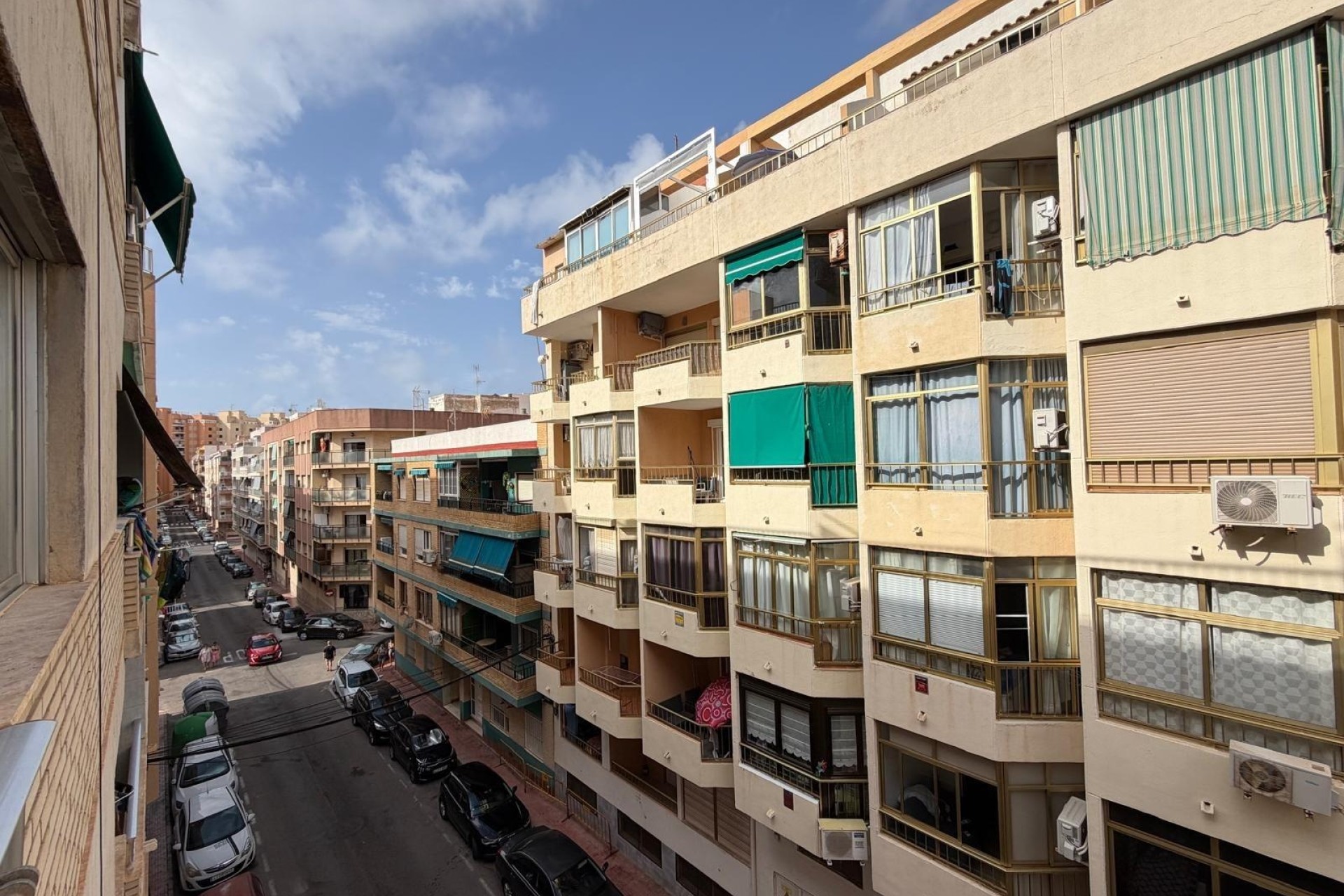 Sprzedaż - Apartament / Mieszkanie -
Torrevieja - Playa del Cura