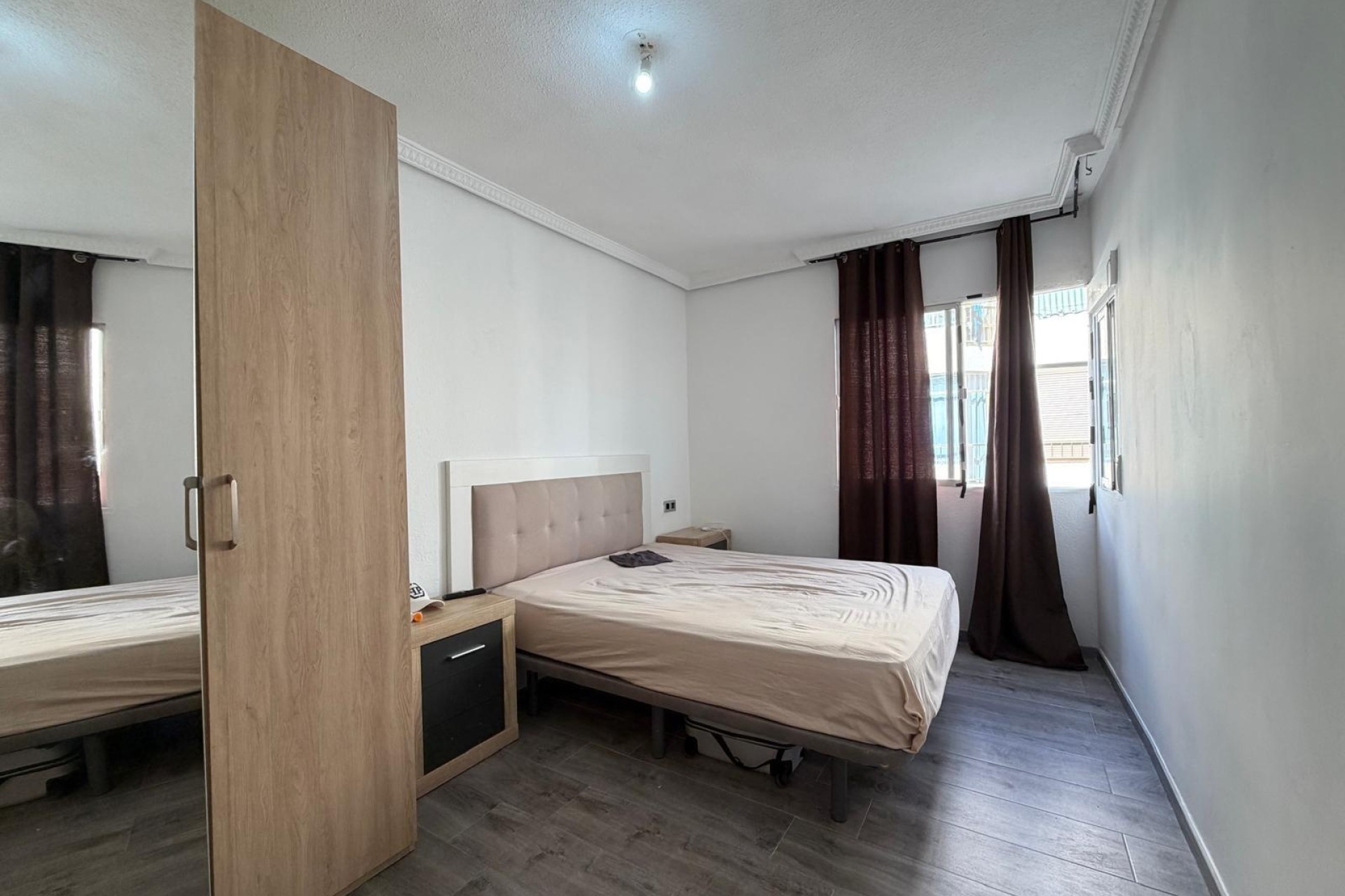 Sprzedaż - Apartament / Mieszkanie -
Torrevieja - Playa del Cura