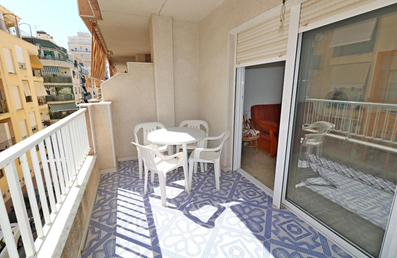 Sprzedaż - Apartament / Mieszkanie -
Torrevieja - Playa del Cura