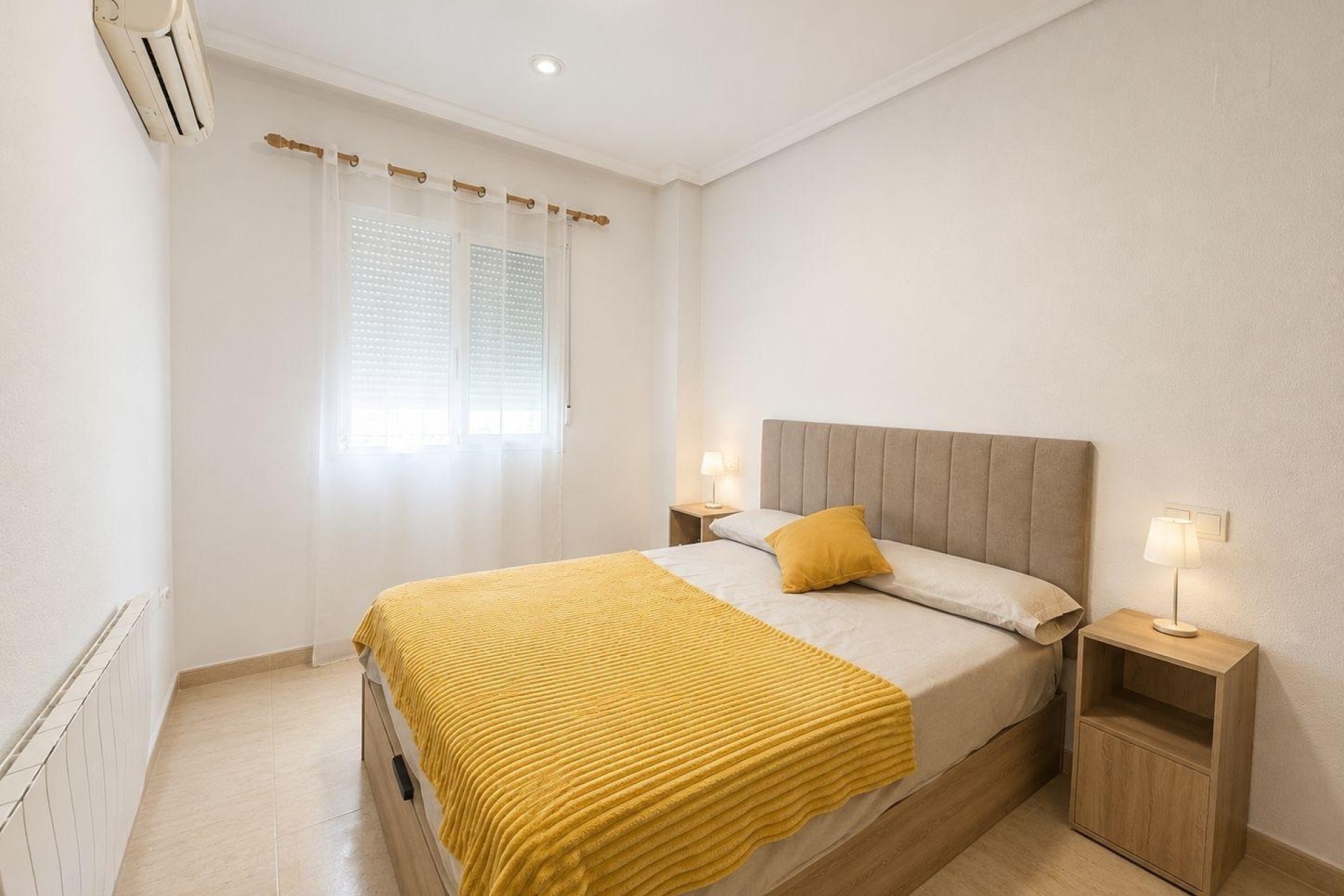 Sprzedaż - Apartament / Mieszkanie -
Torrevieja - Playa del Cura