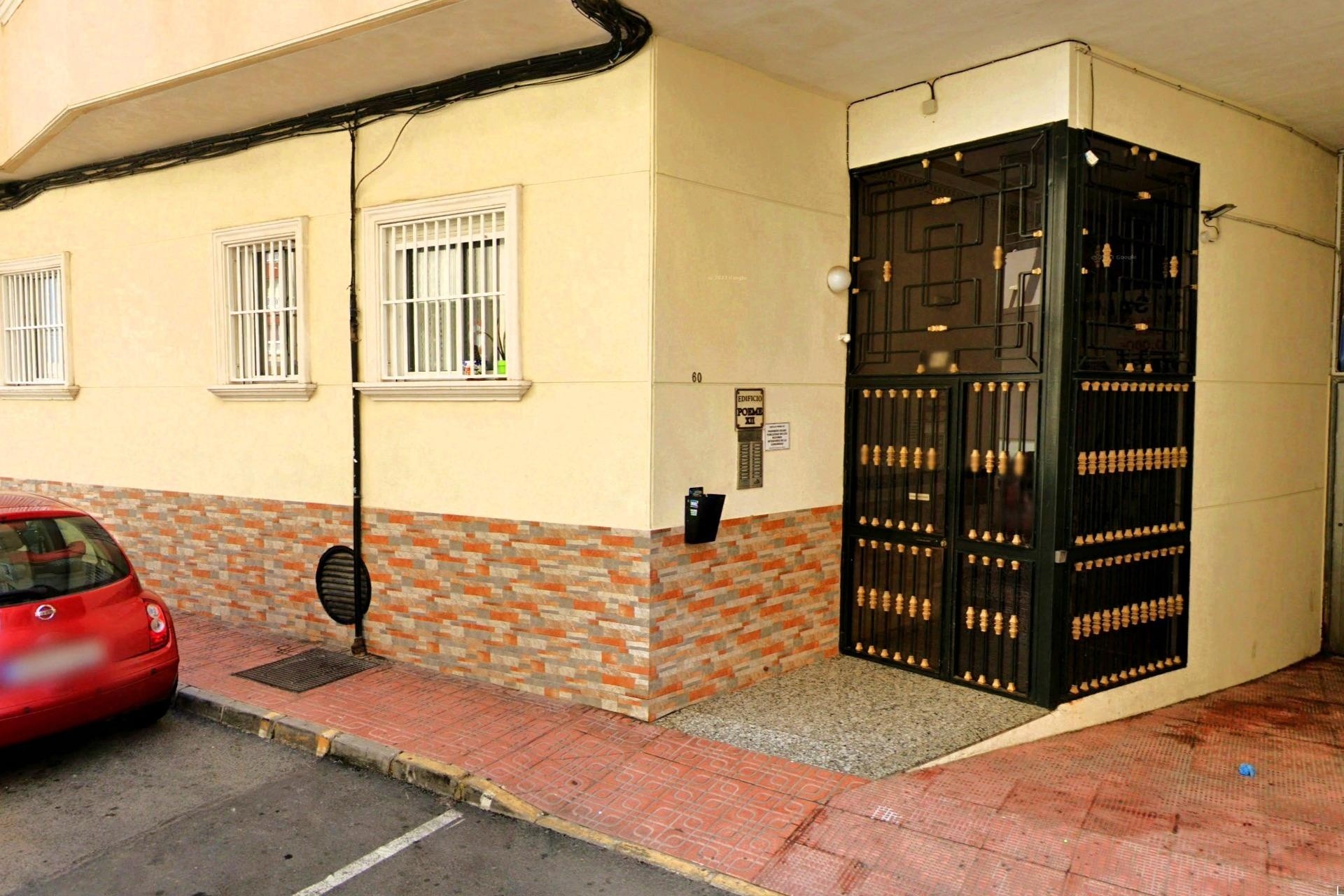 Sprzedaż - Apartament / Mieszkanie -
Torrevieja - Playa del Cura