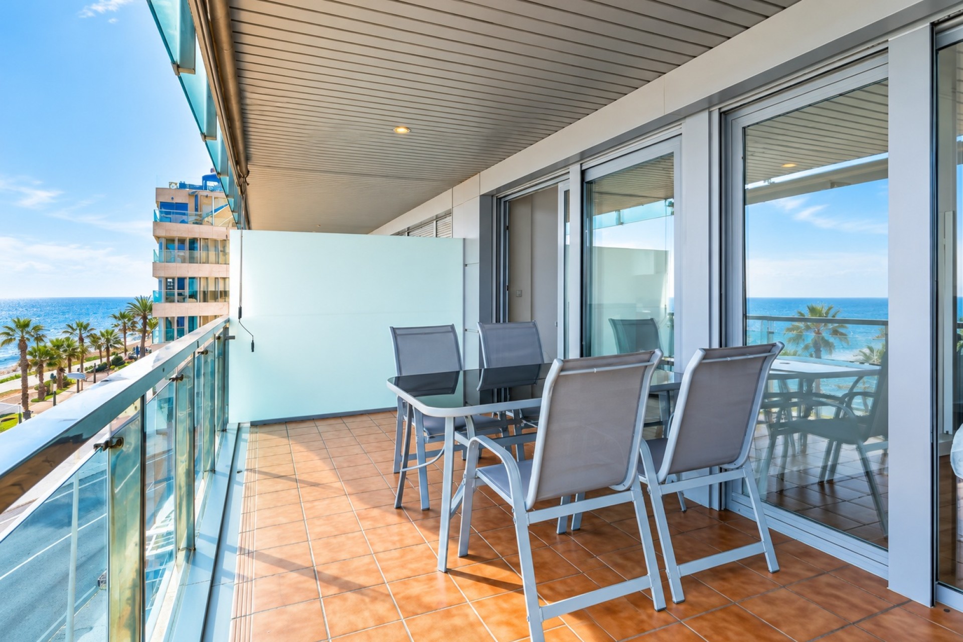 Sprzedaż - Apartament / Mieszkanie -
Torrevieja - Playa del Cura