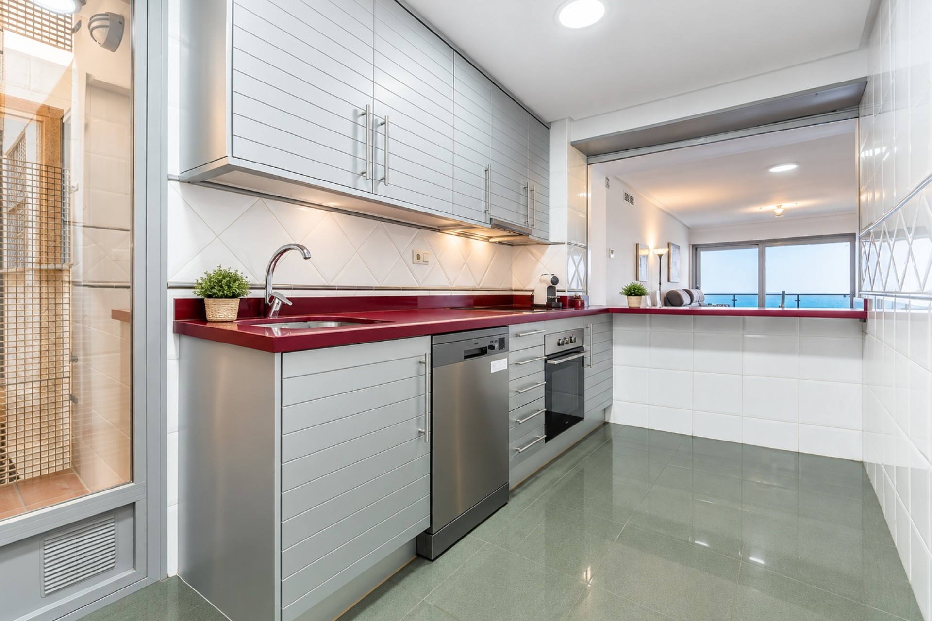 Sprzedaż - Apartament / Mieszkanie -
Torrevieja - Playa del Cura