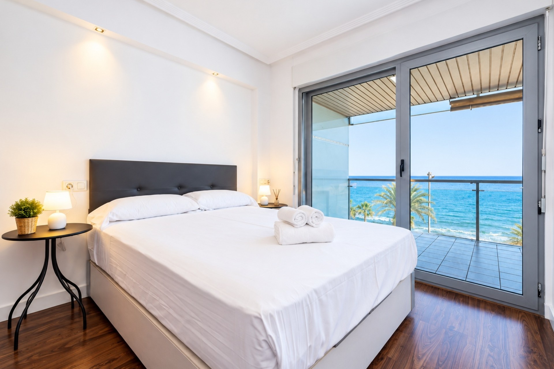 Sprzedaż - Apartament / Mieszkanie -
Torrevieja - Playa del Cura