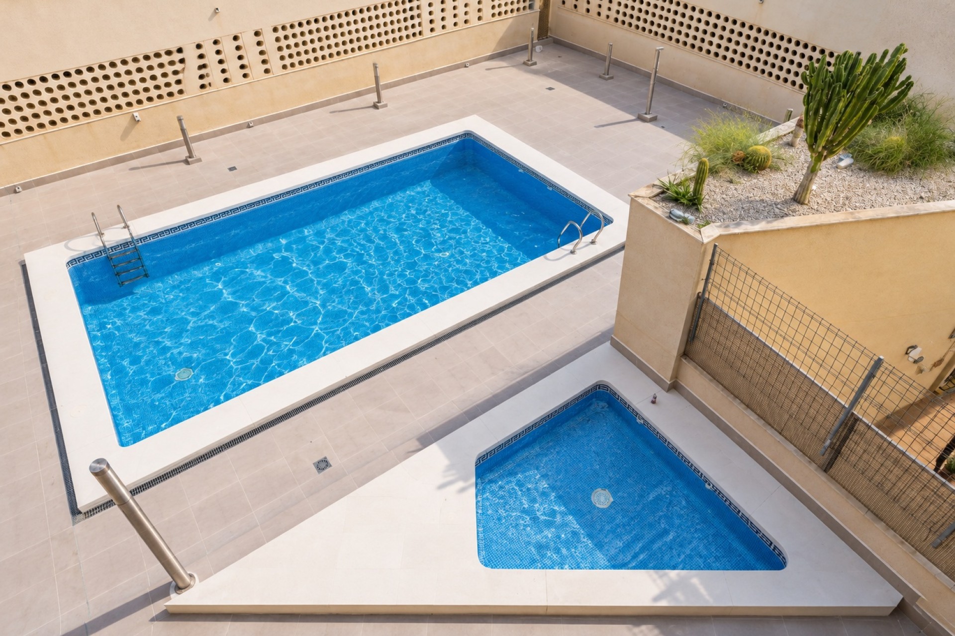 Sprzedaż - Apartament / Mieszkanie -
Torrevieja - Playa del Cura