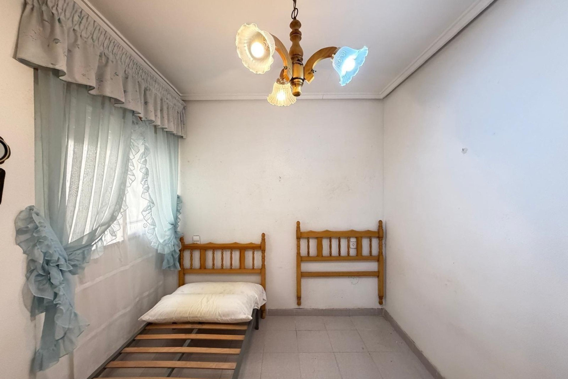 Sprzedaż - Apartament / Mieszkanie -
Torrevieja - Playa del Cura