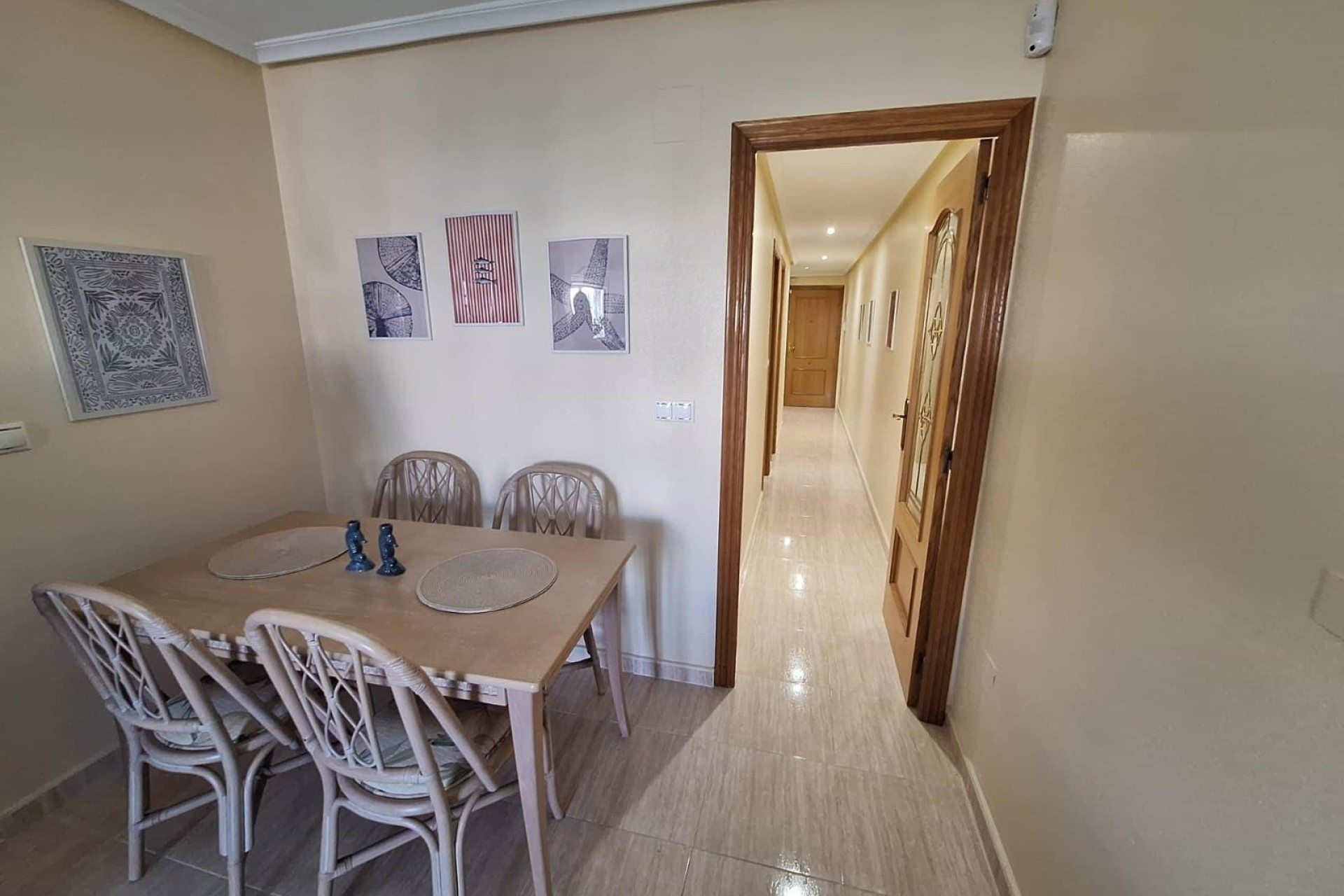 Sprzedaż - Apartament / Mieszkanie -
Torrevieja - Playa del Cura