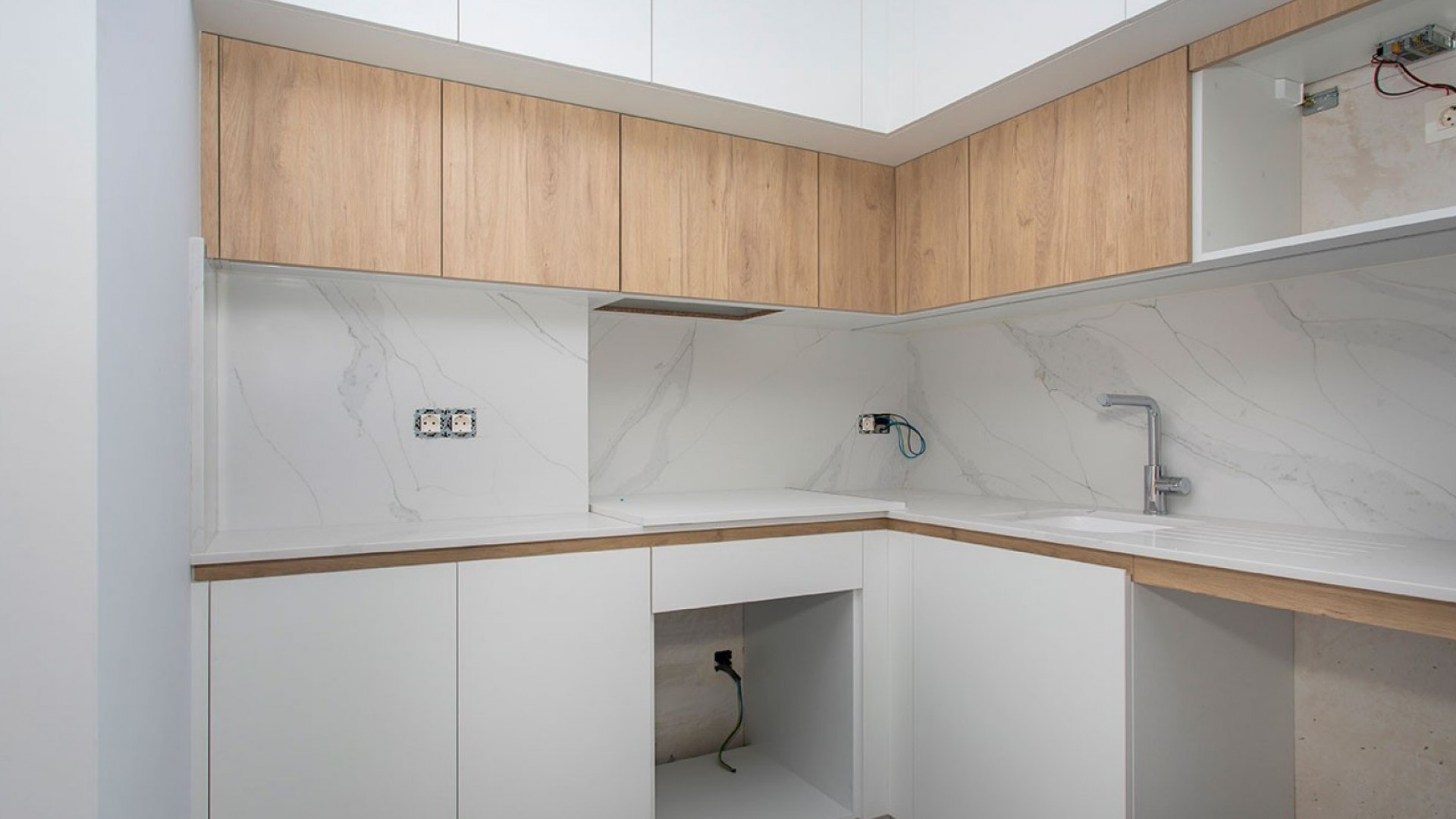 Sprzedaż - Apartament mieszkanie -
Torrevieja - Playa del Cura