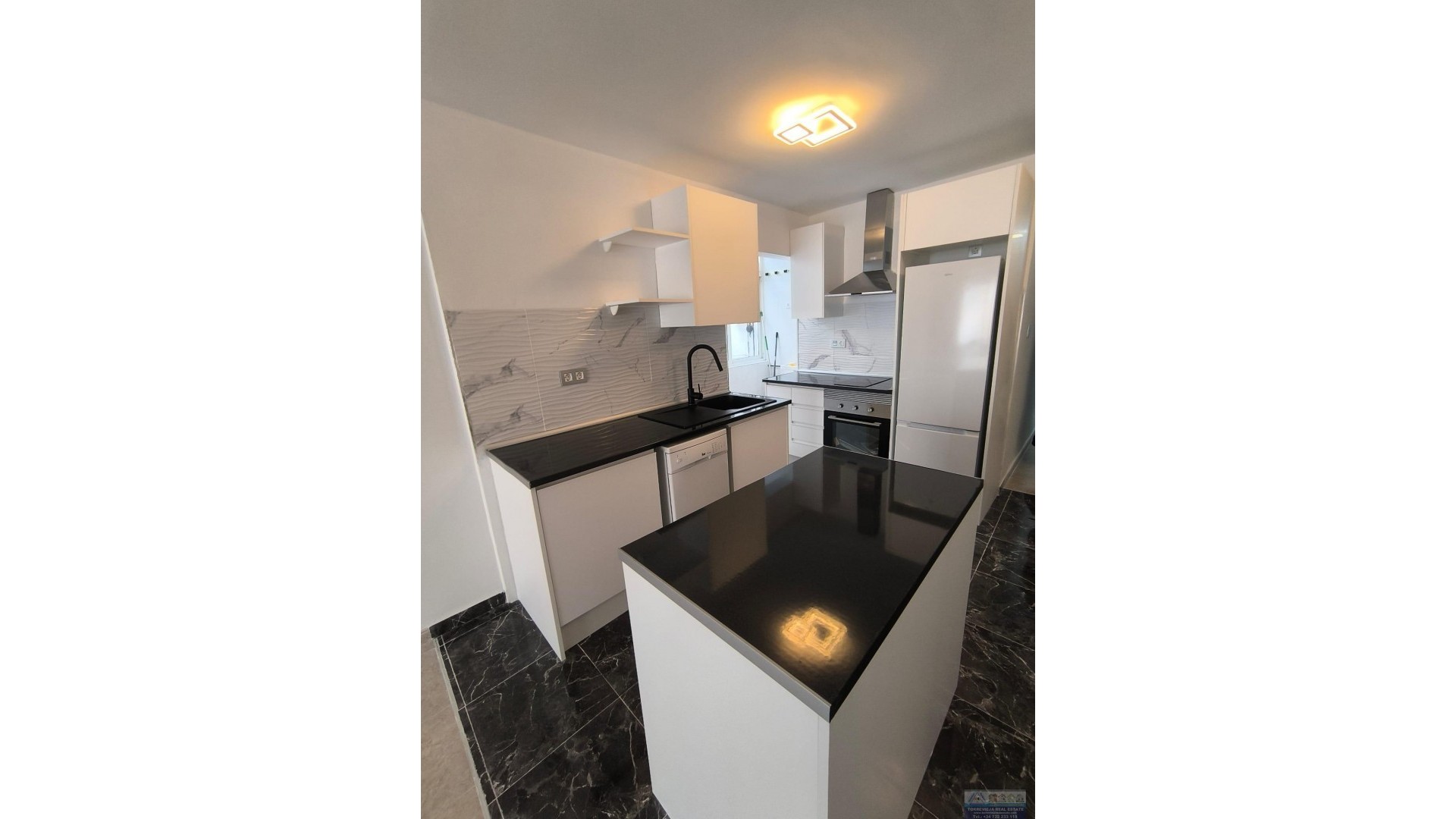 Sprzedaż - Apartament mieszkanie -
Torrevieja - Playa del Cura