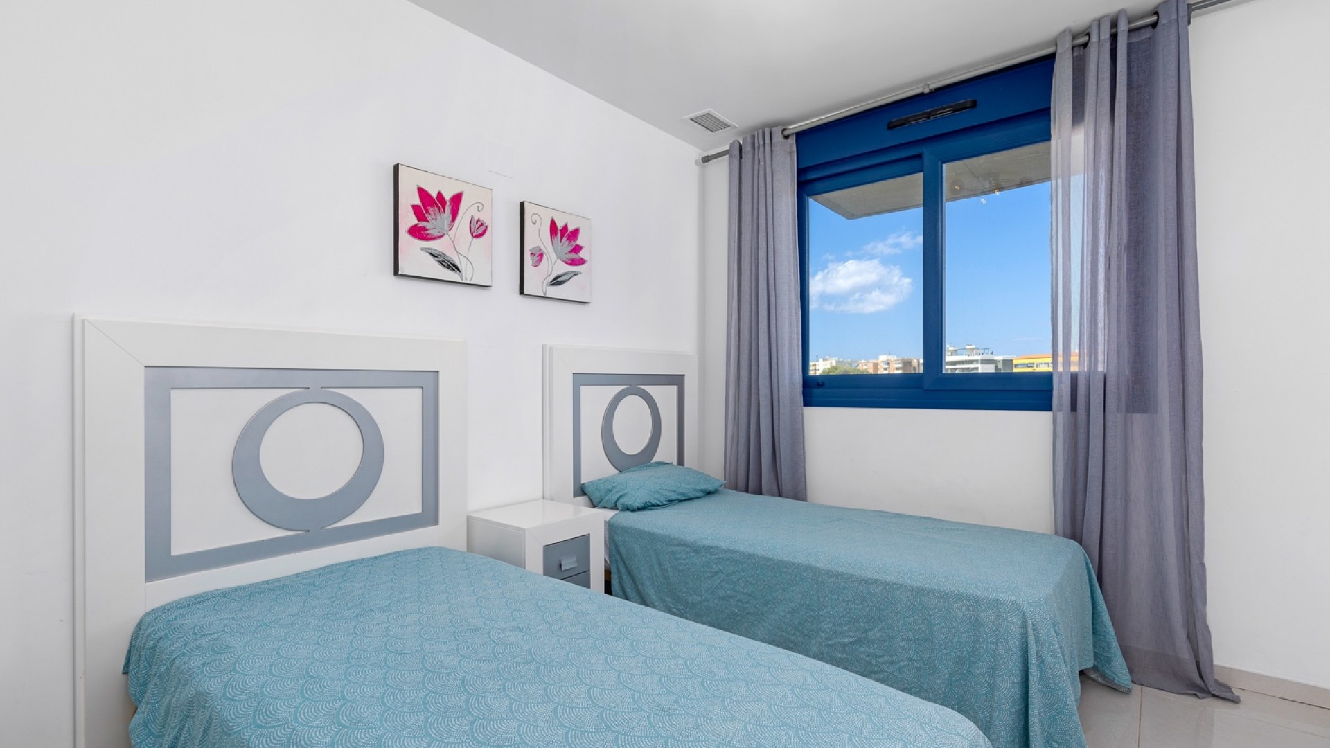 Sprzedaż - Apartament mieszkanie -
Torrevieja - Punta Prima