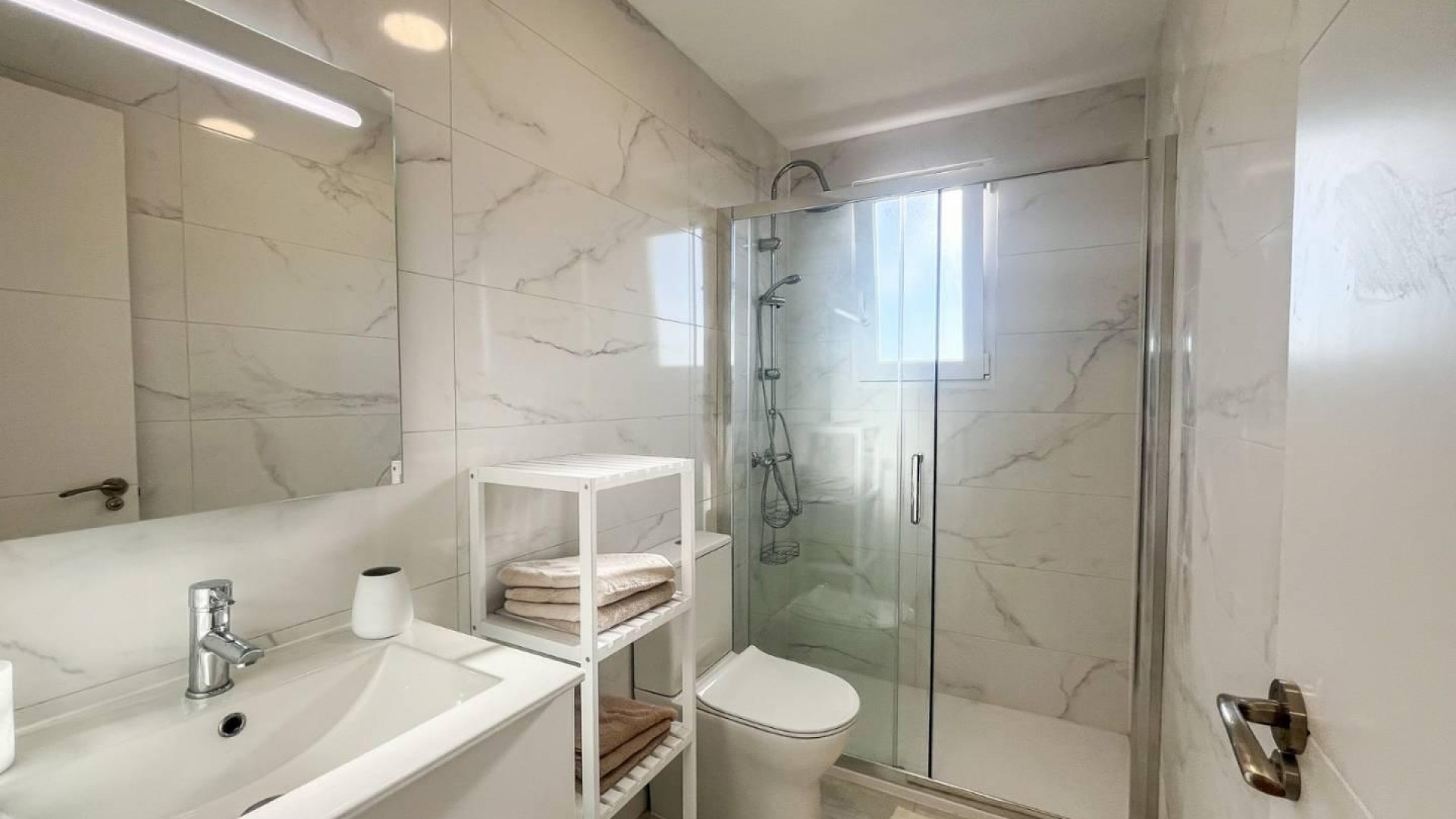 Sprzedaż - Apartament mieszkanie -
Torrevieja - Punta Prima