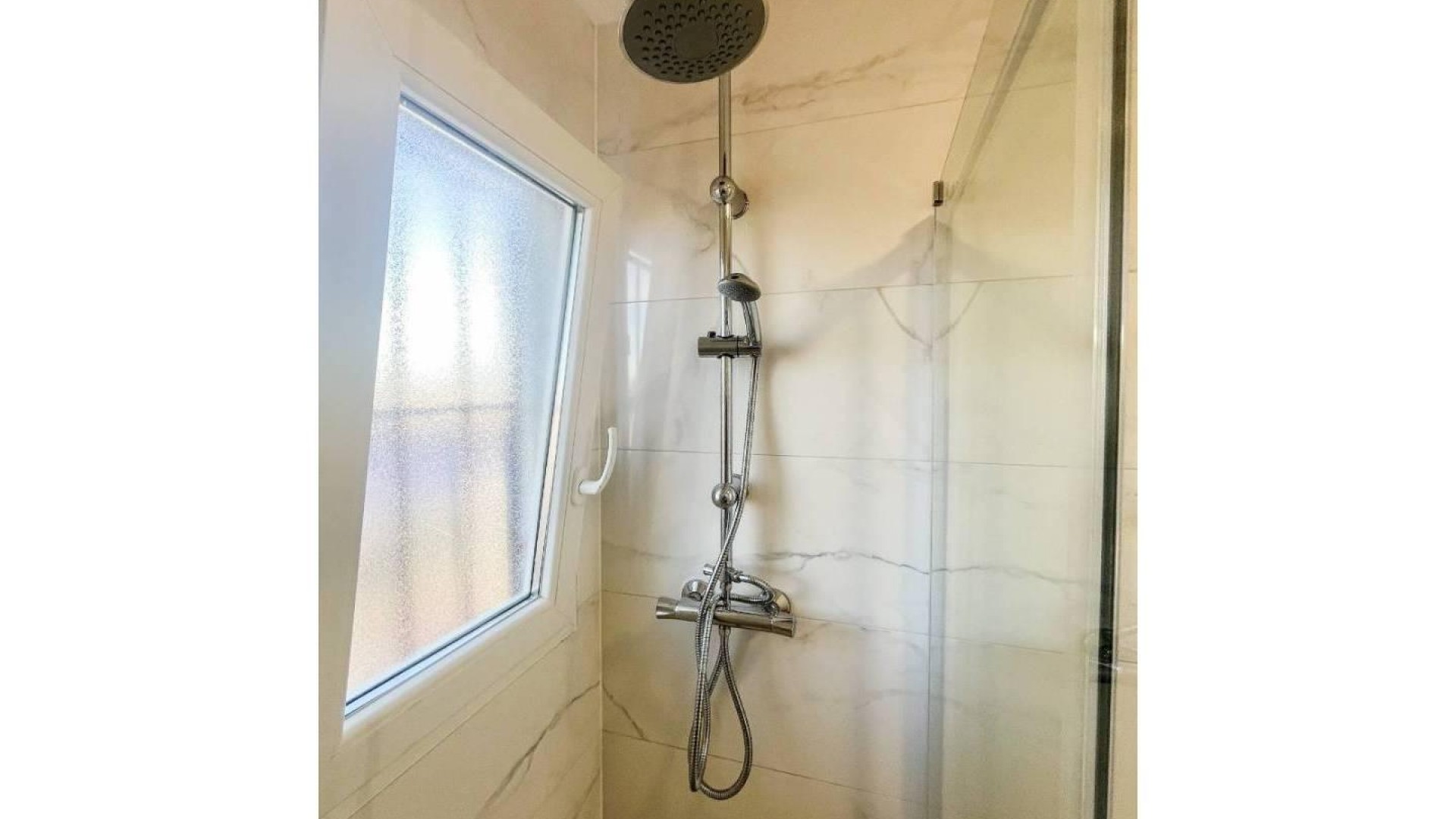 Sprzedaż - Apartament mieszkanie -
Torrevieja - Punta Prima