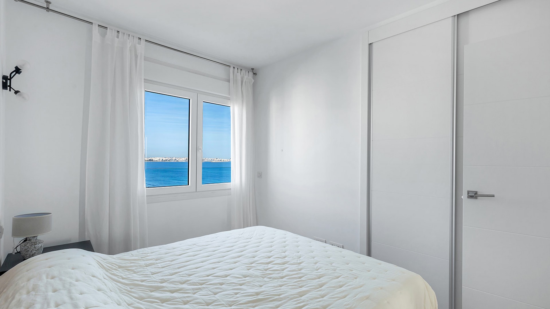 Sprzedaż - Apartament mieszkanie -
Torrevieja - Punta Prima