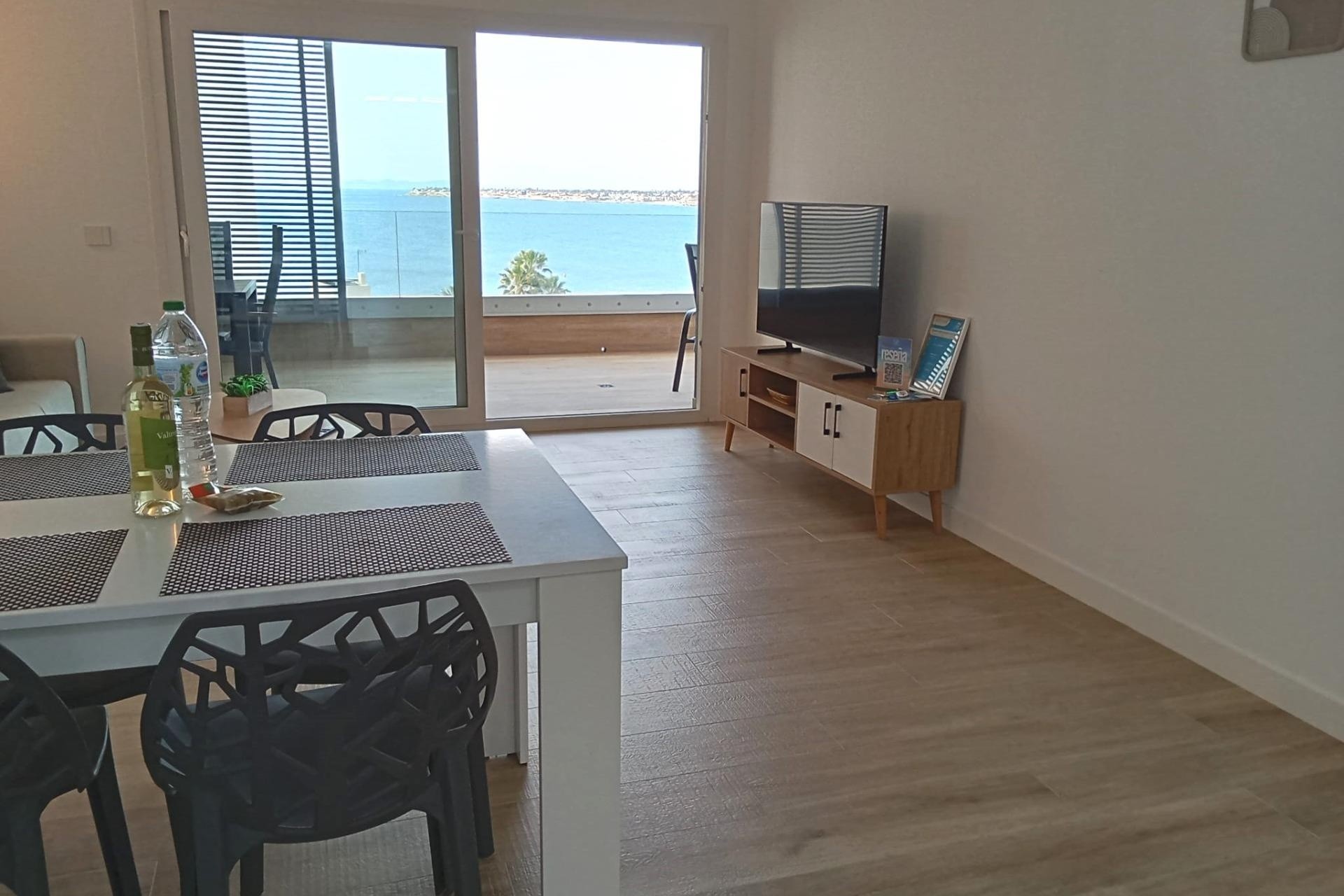 Sprzedaż - Apartament / Mieszkanie -
Torrevieja - Punta Prima