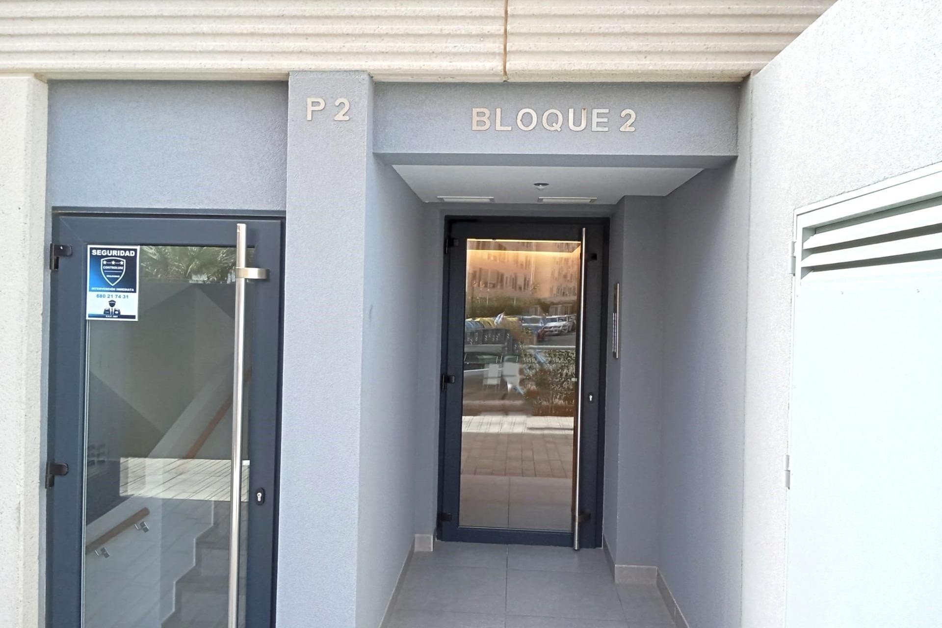 Sprzedaż - Apartament / Mieszkanie -
Torrevieja - Punta Prima