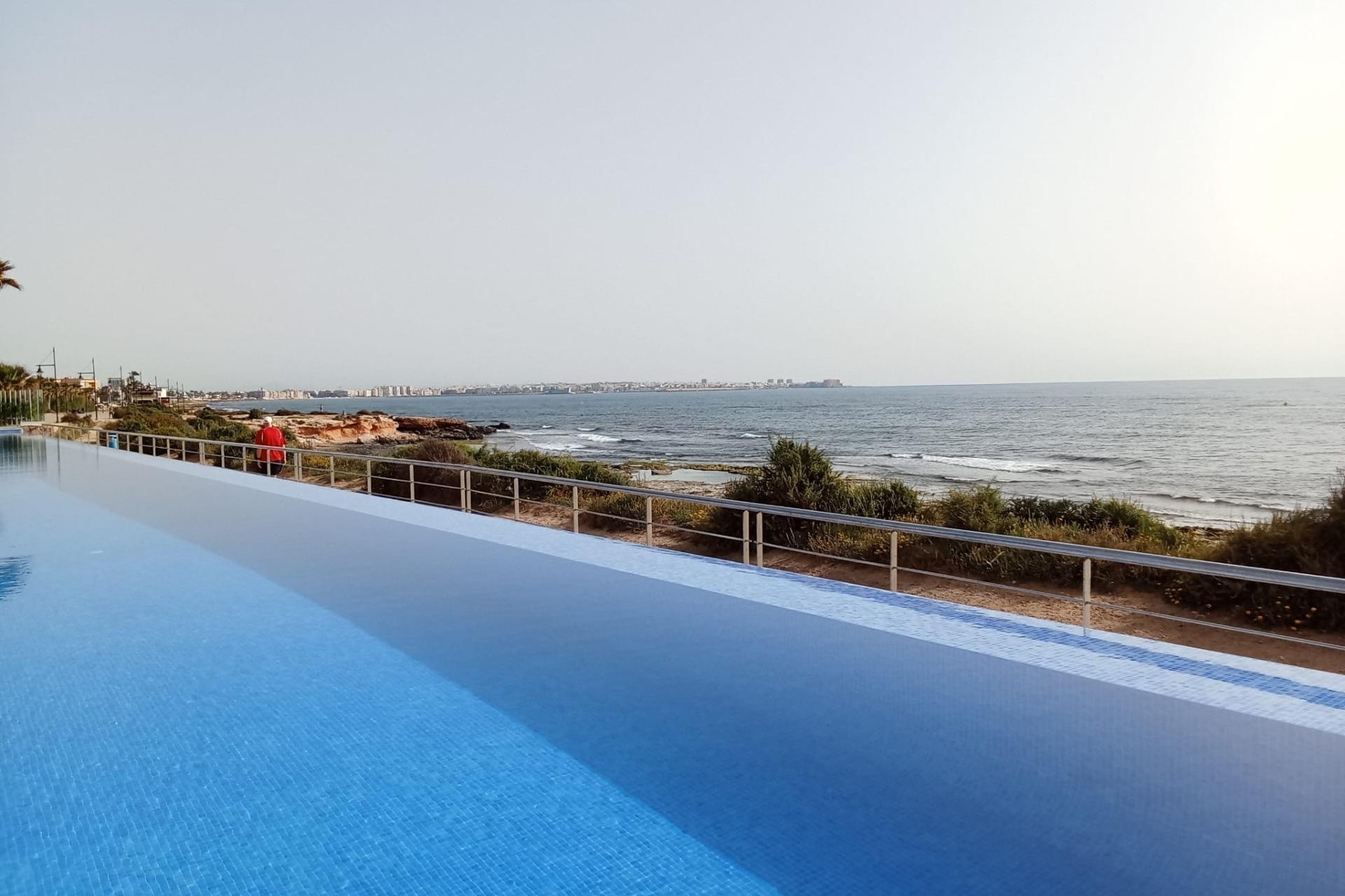 Sprzedaż - Apartament / Mieszkanie -
Torrevieja - Punta Prima