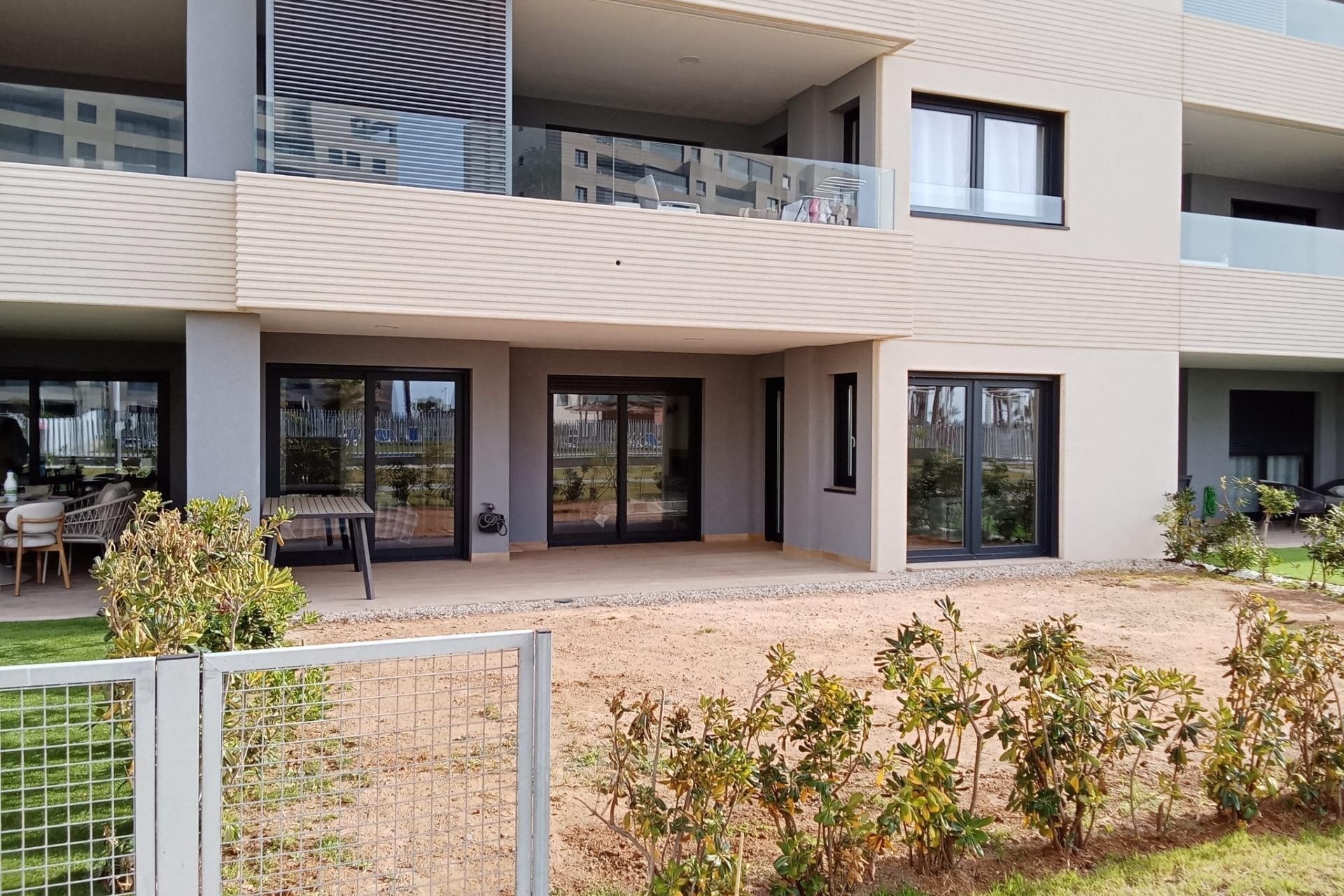 Sprzedaż - Apartament / Mieszkanie -
Torrevieja - Punta Prima