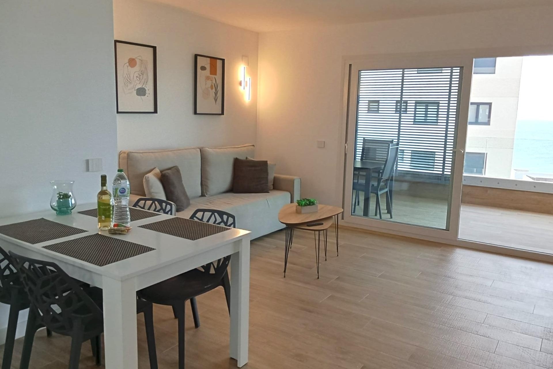 Sprzedaż - Apartament / Mieszkanie -
Torrevieja - Punta Prima