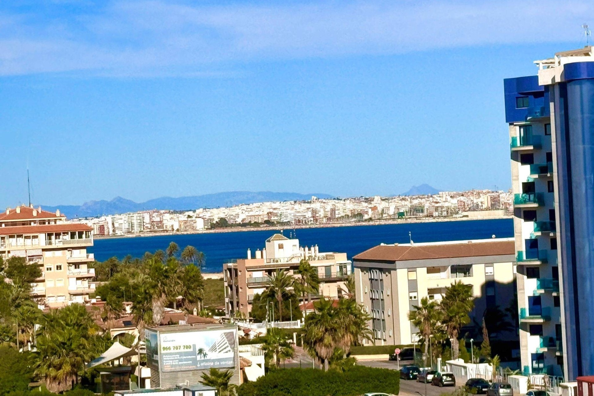 Sprzedaż - Apartament / Mieszkanie -
Torrevieja - Punta Prima
