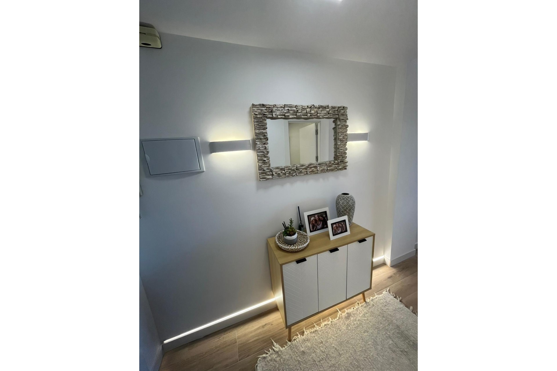 Sprzedaż - Apartament / Mieszkanie -
Torrevieja - Punta Prima