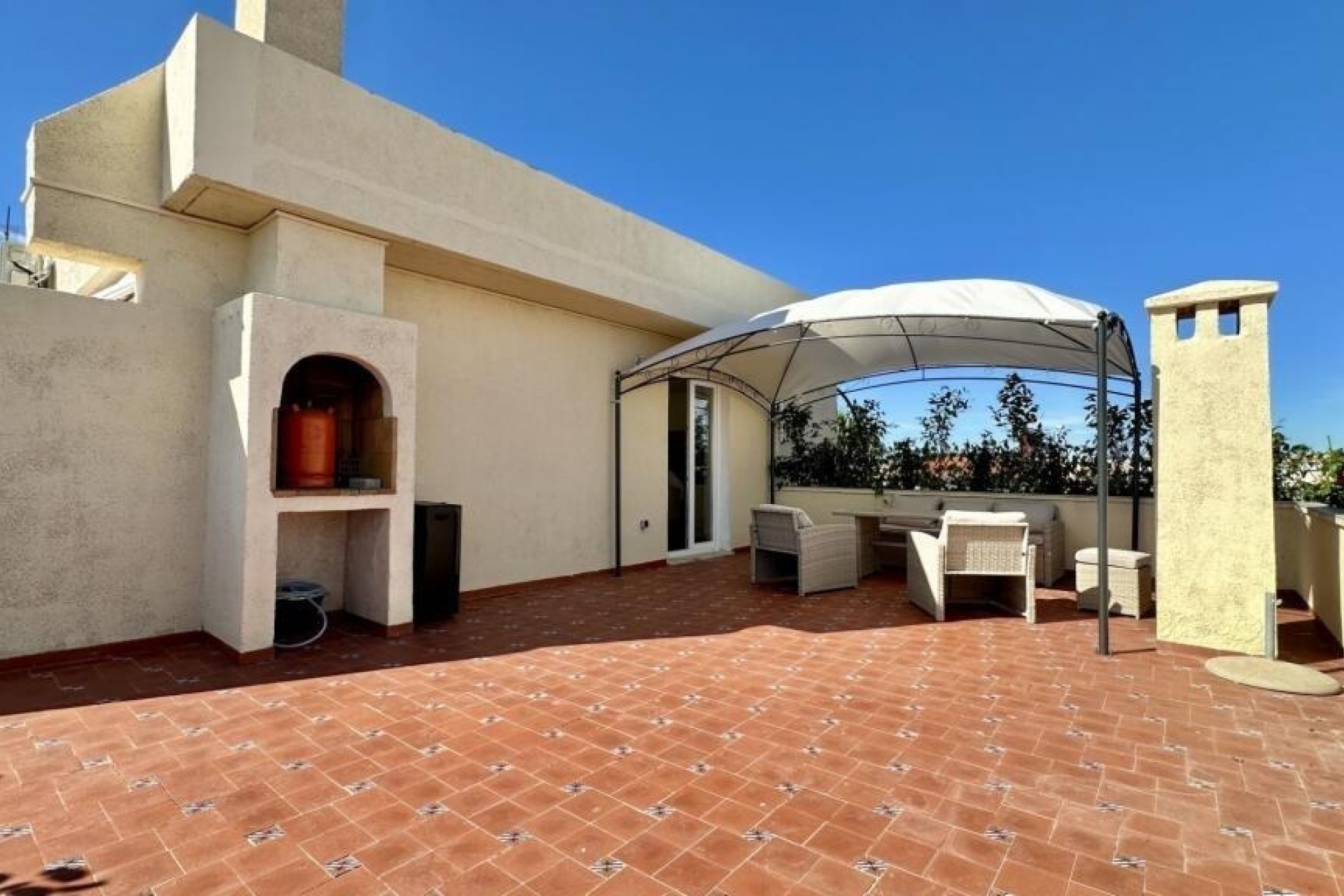 Sprzedaż - Apartament / Mieszkanie -
Torrevieja - Punta Prima