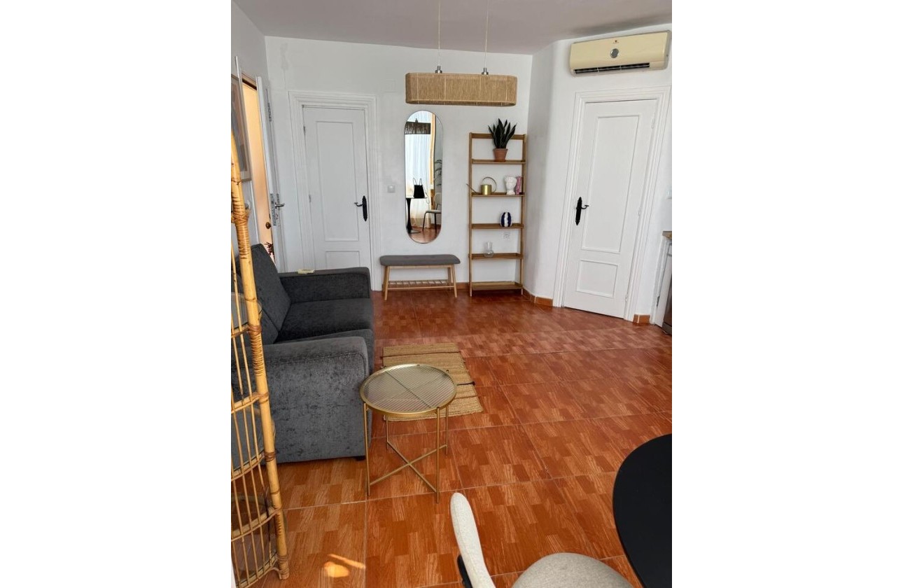 Sprzedaż - Apartament / Mieszkanie -
Torrevieja - Punta Prima