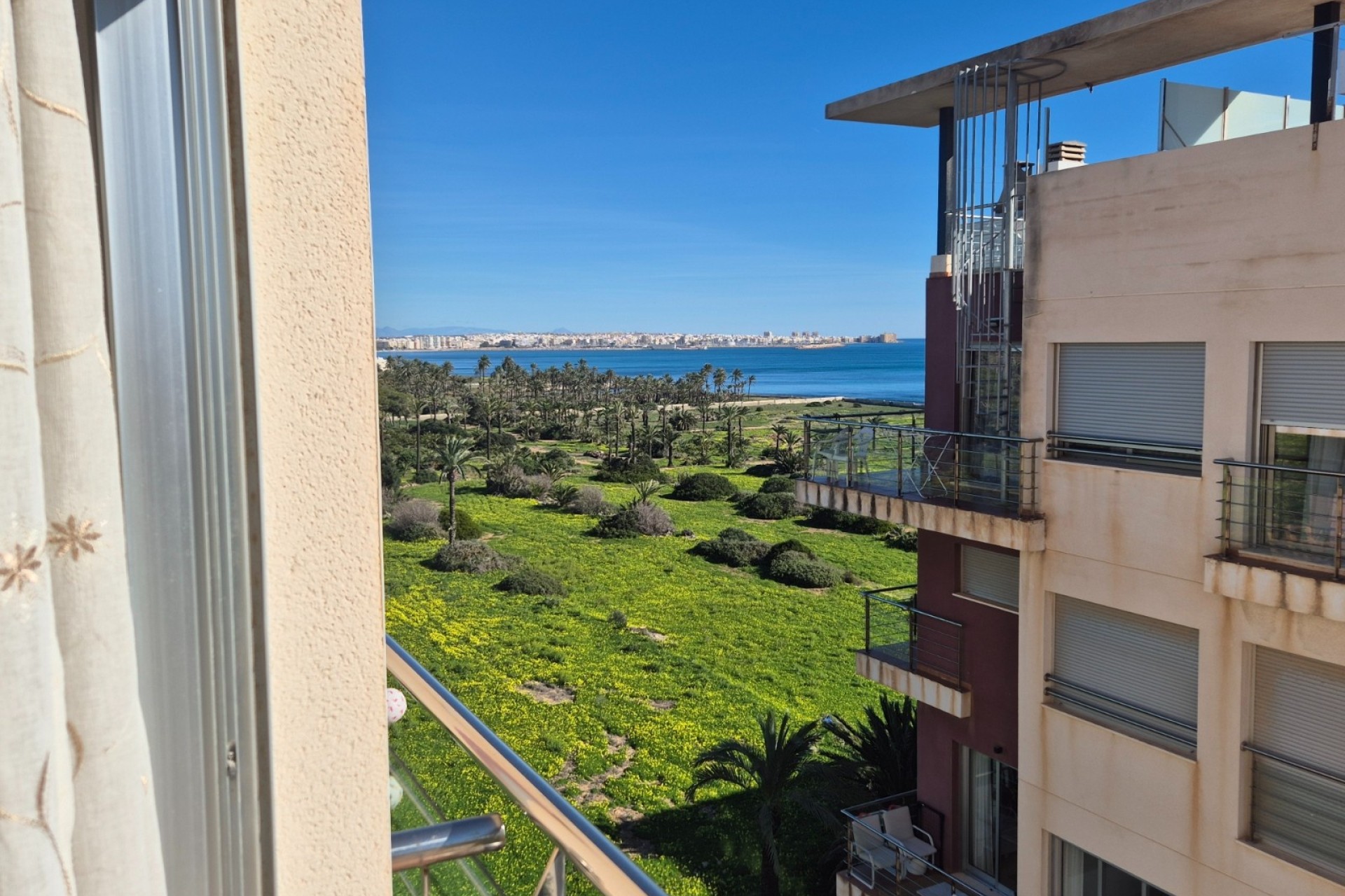 Sprzedaż - Apartament / Mieszkanie -
Torrevieja - Punta Prima