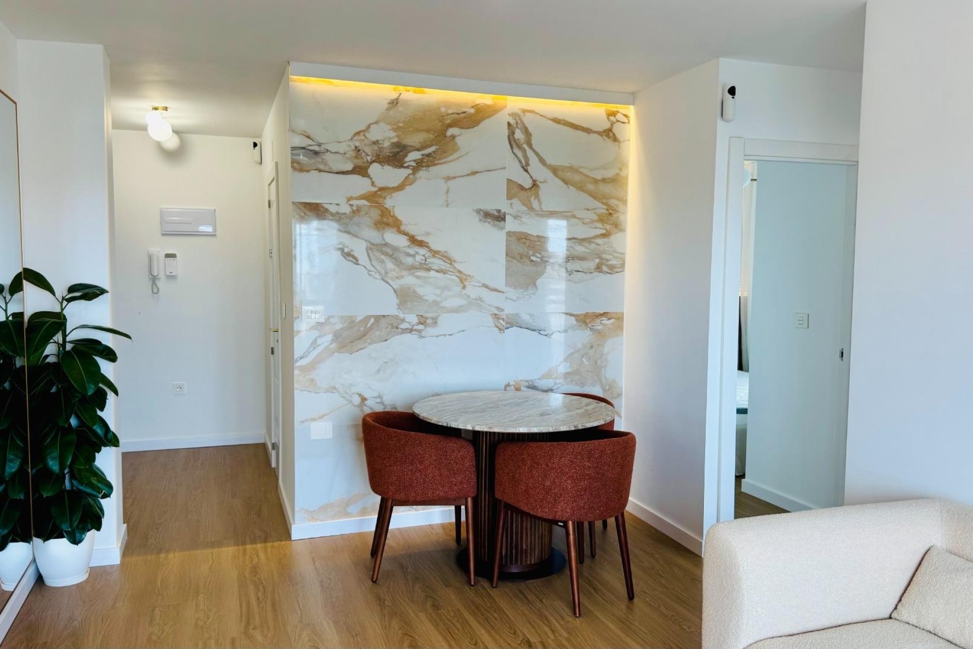 Sprzedaż - Apartament / Mieszkanie -
Torrevieja - Punta Prima
