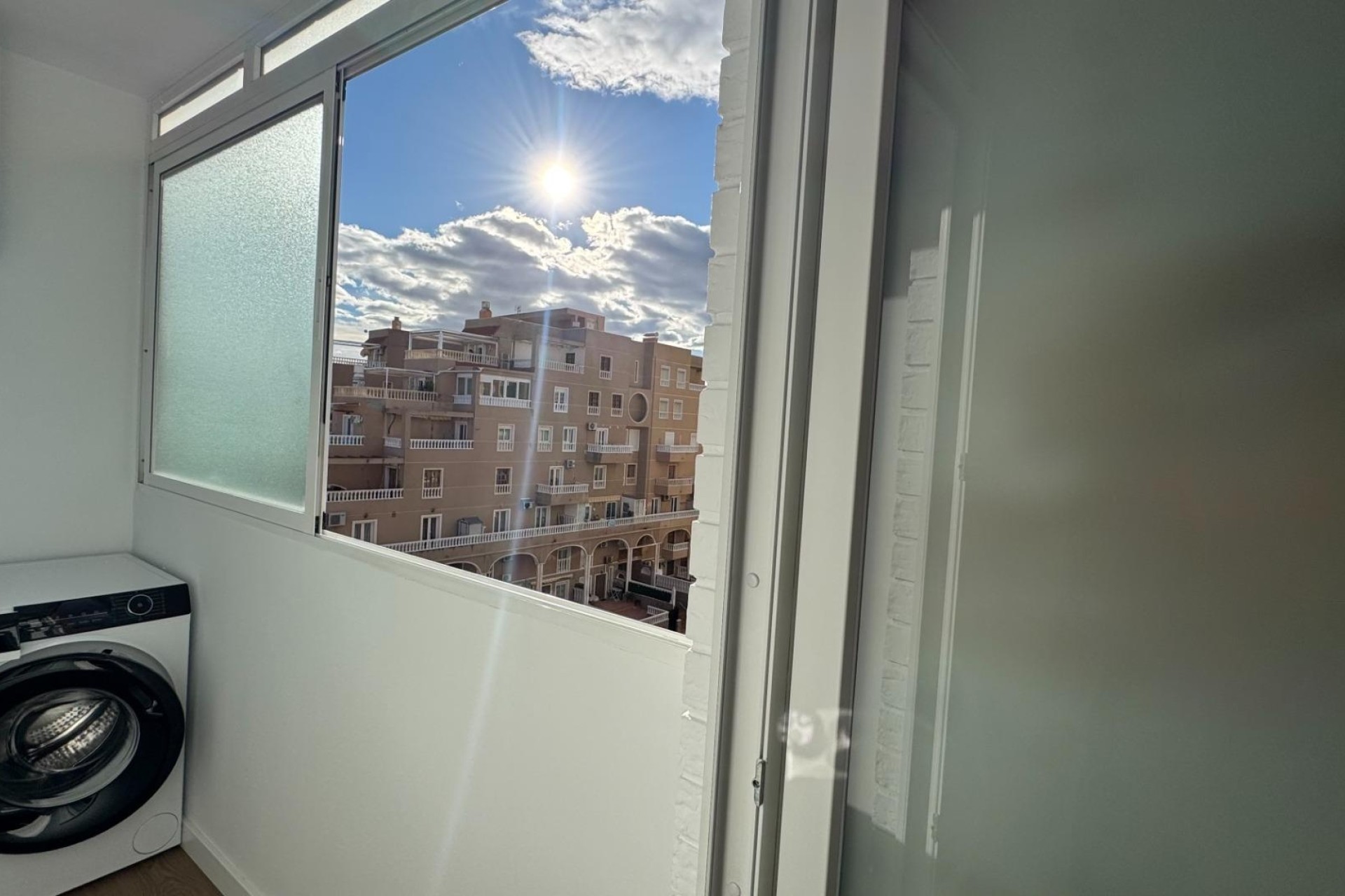 Sprzedaż - Apartament / Mieszkanie -
Torrevieja - Punta Prima