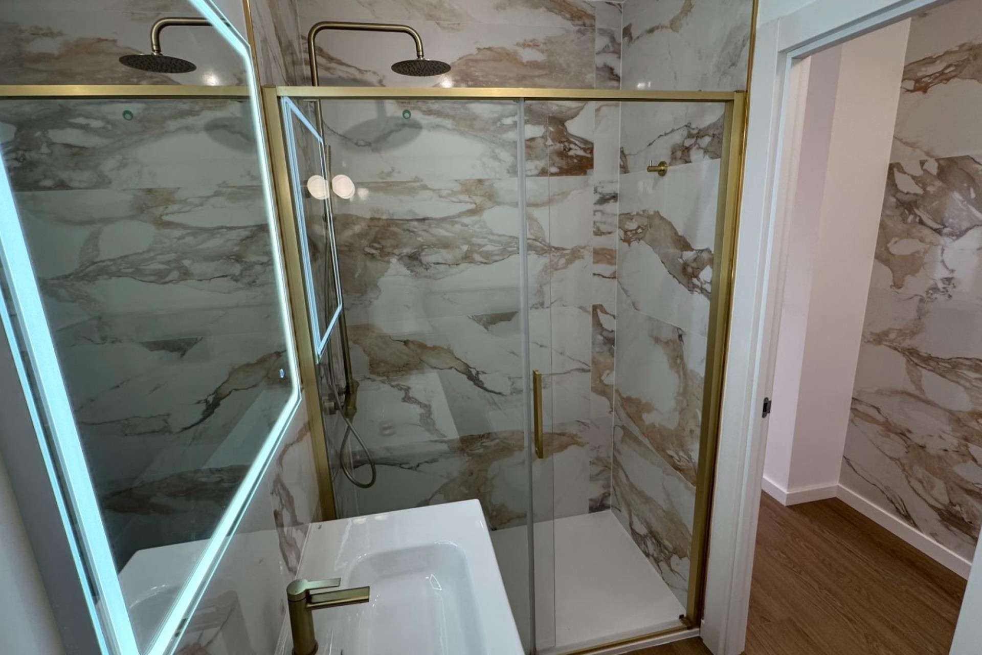 Sprzedaż - Apartament / Mieszkanie -
Torrevieja - Punta Prima
