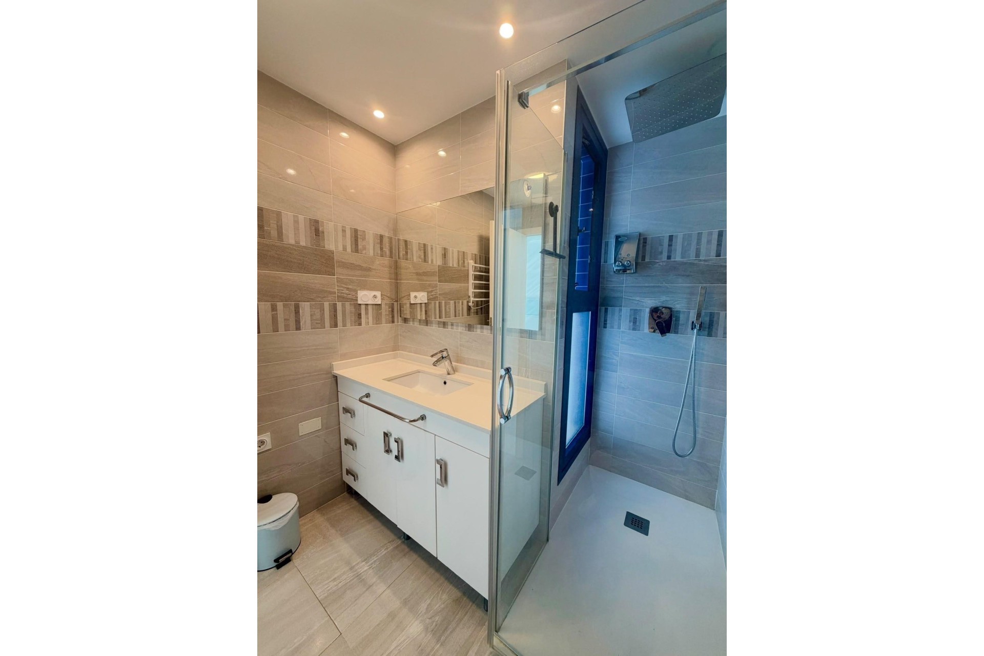 Sprzedaż - Apartament / Mieszkanie -
Torrevieja - Punta Prima