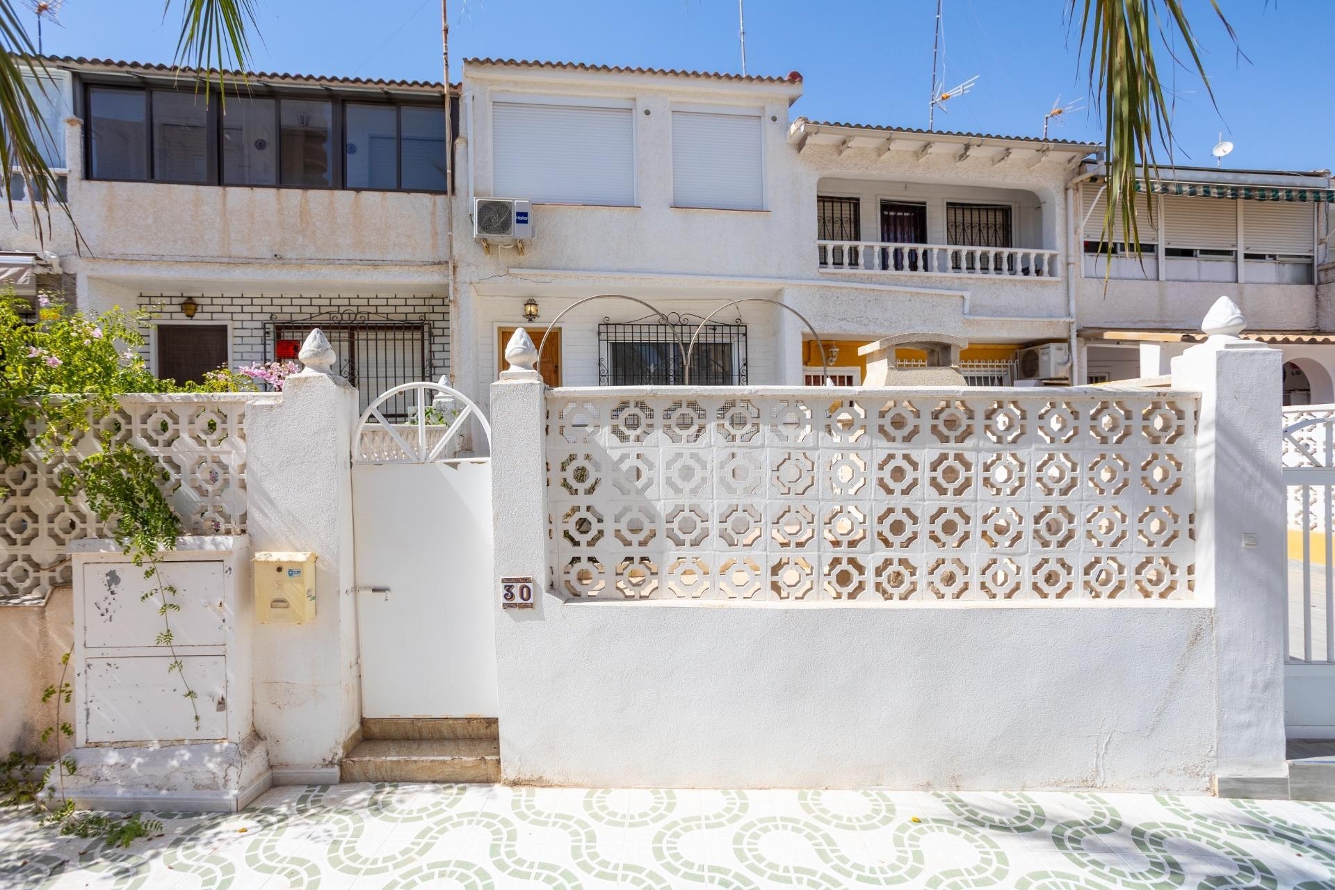 Sprzedaż - Apartament / Mieszkanie -
Torrevieja - Torre del moro