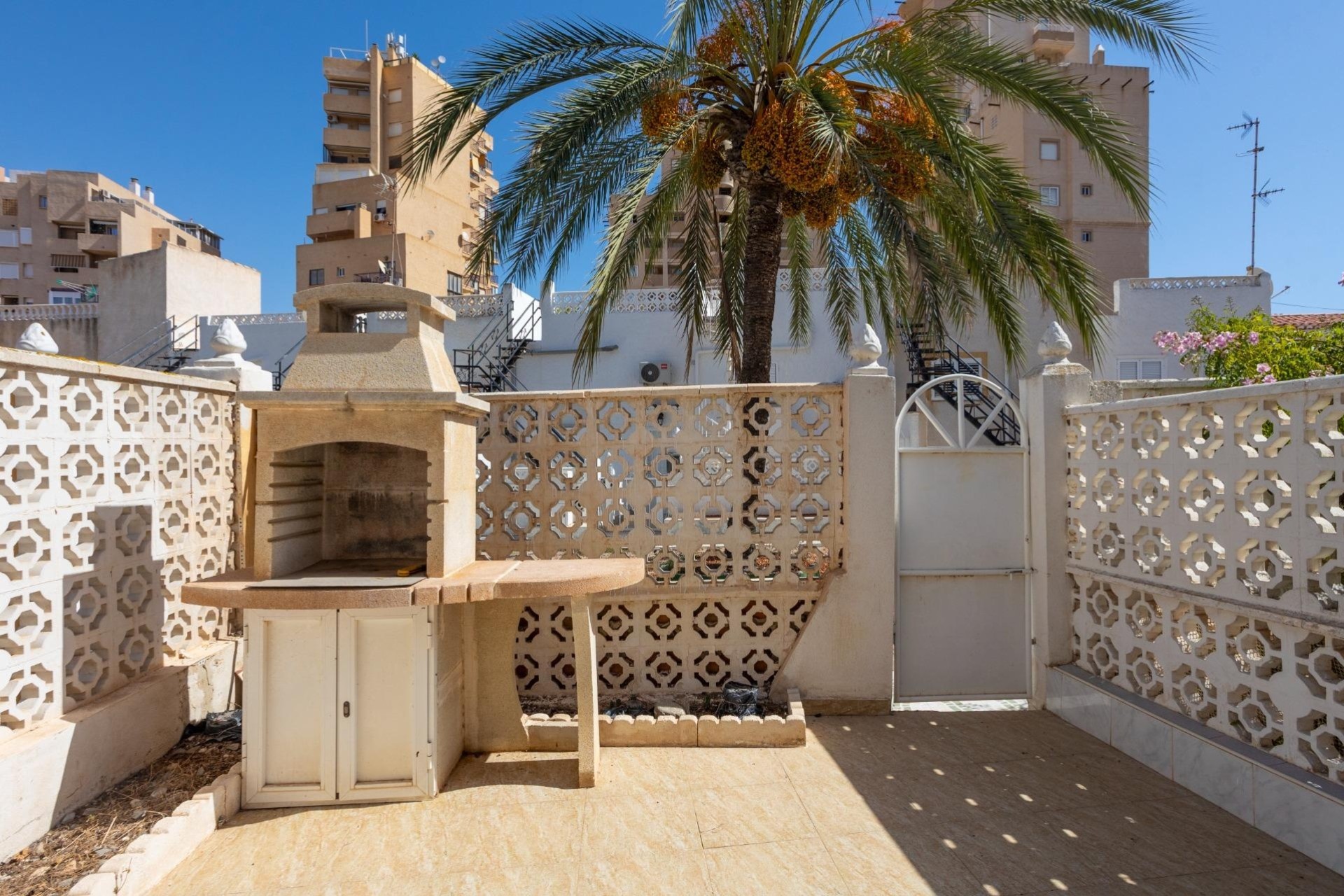 Sprzedaż - Apartament / Mieszkanie -
Torrevieja - Torre del moro