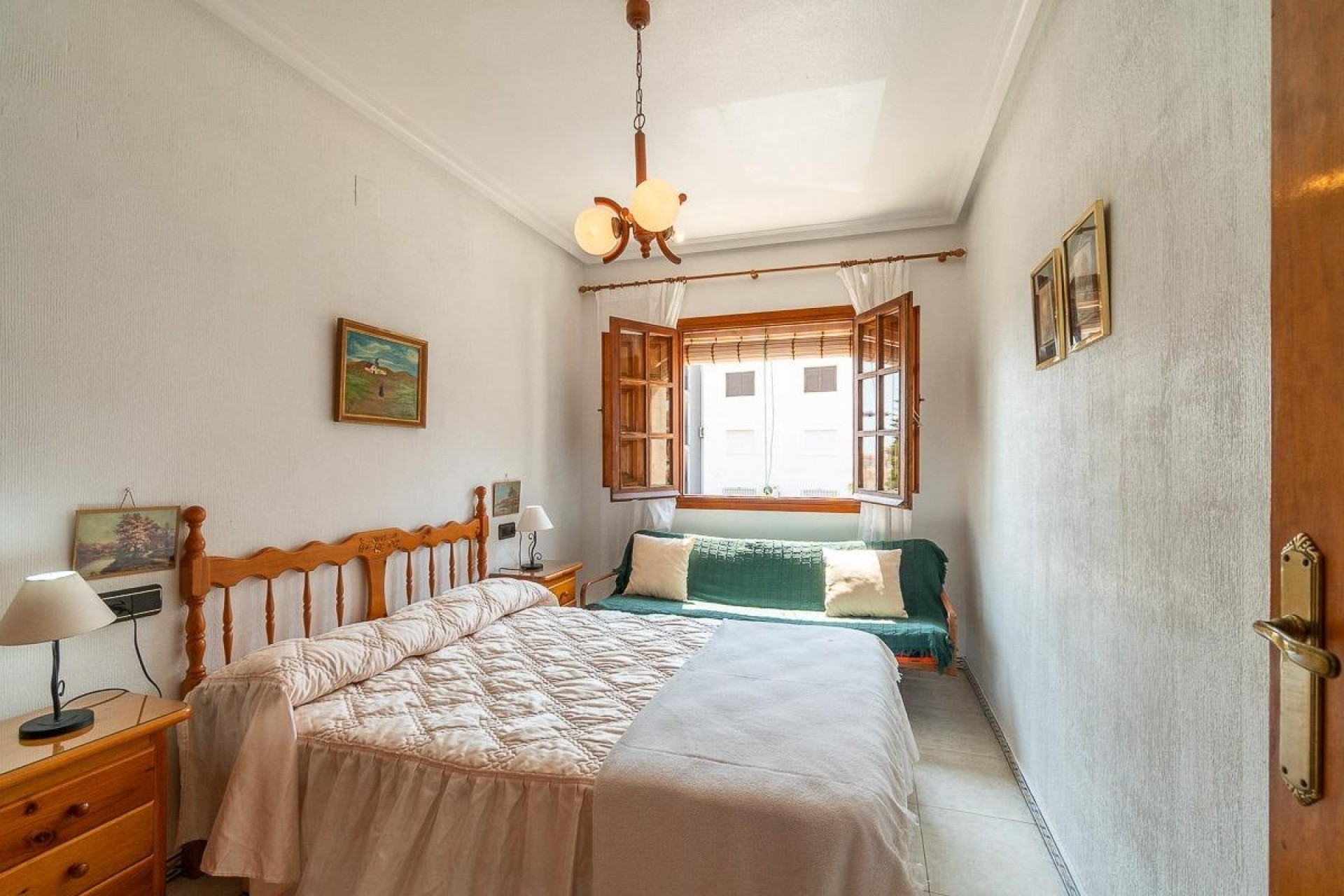 Sprzedaż - Apartament / Mieszkanie -
Torrevieja - Torreblanca