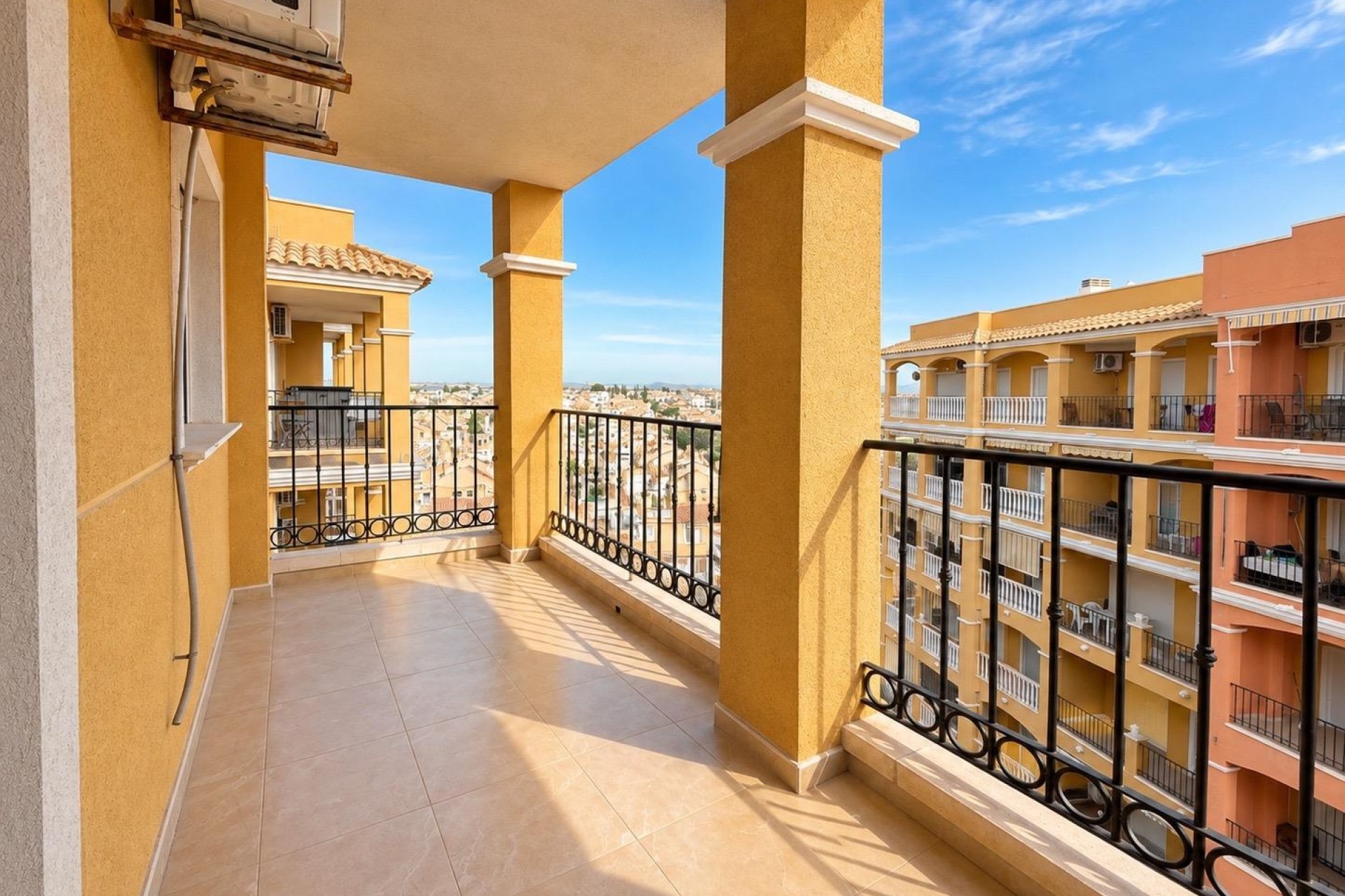Sprzedaż - Apartament / Mieszkanie -
Torrevieja - Torreblanca