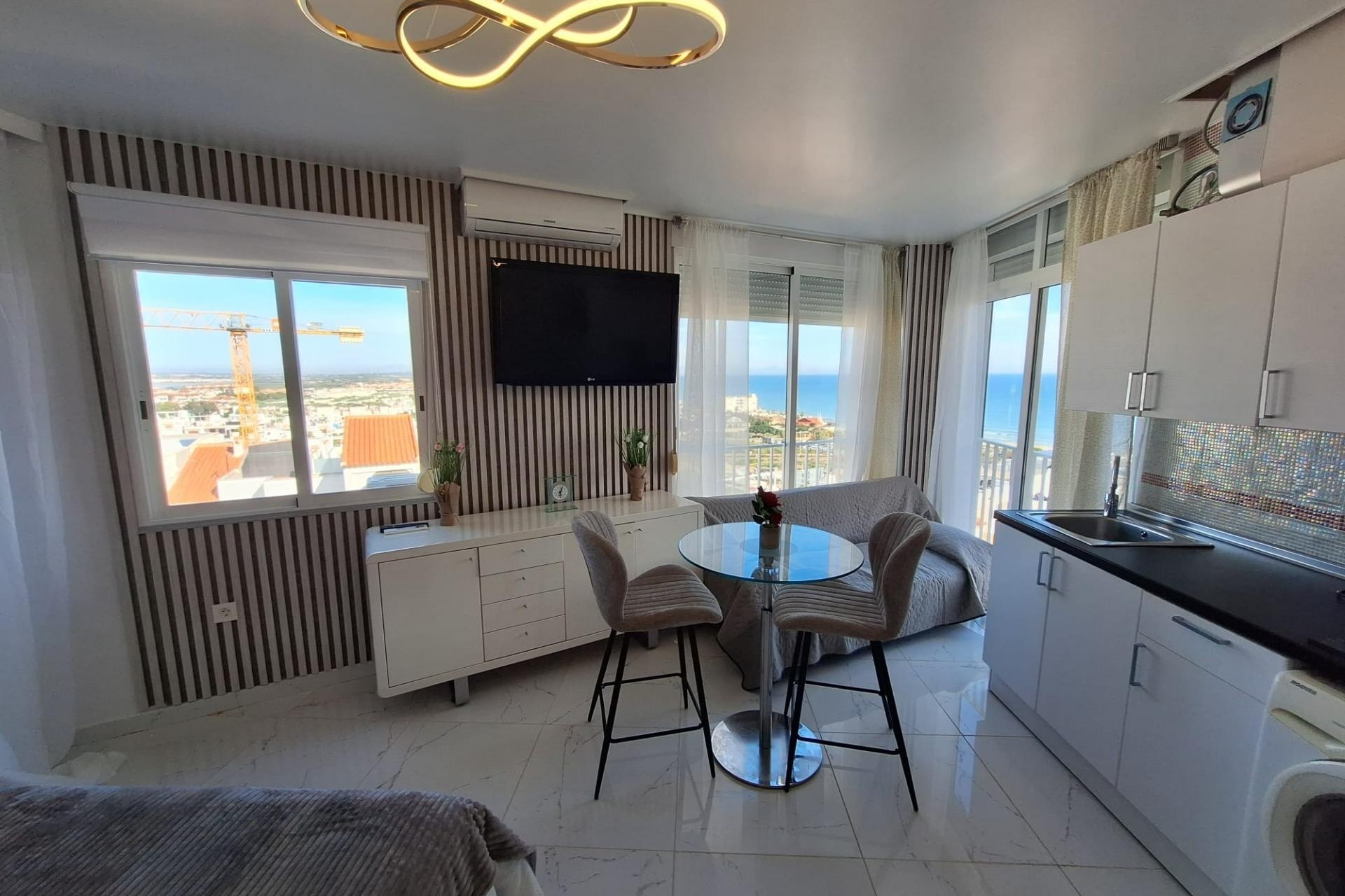 Sprzedaż - Apartament / Mieszkanie -
Torrevieja - Torrejón