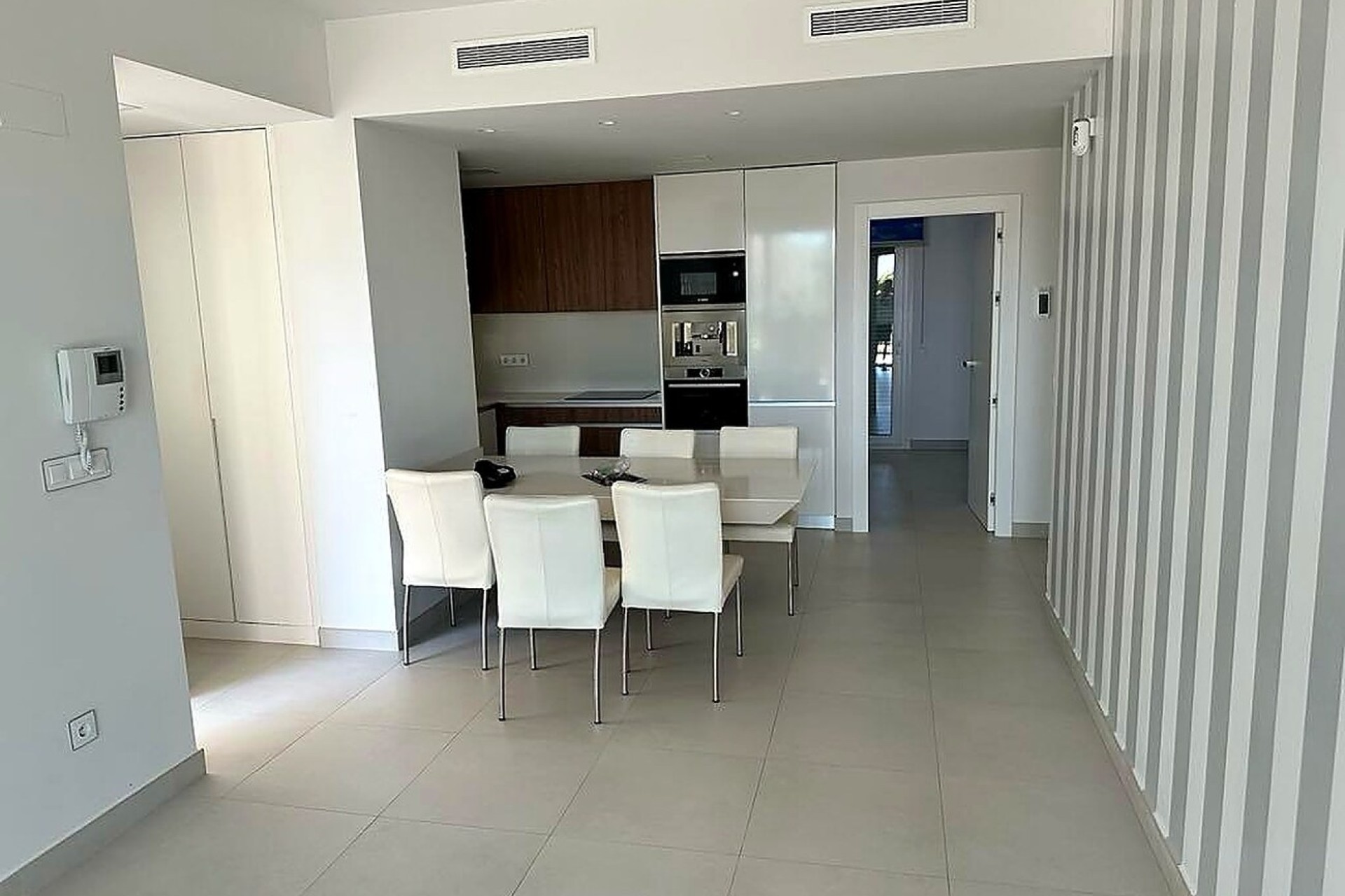 Sprzedaż - Apartament / Mieszkanie -
Torrevieja - Torreta florida