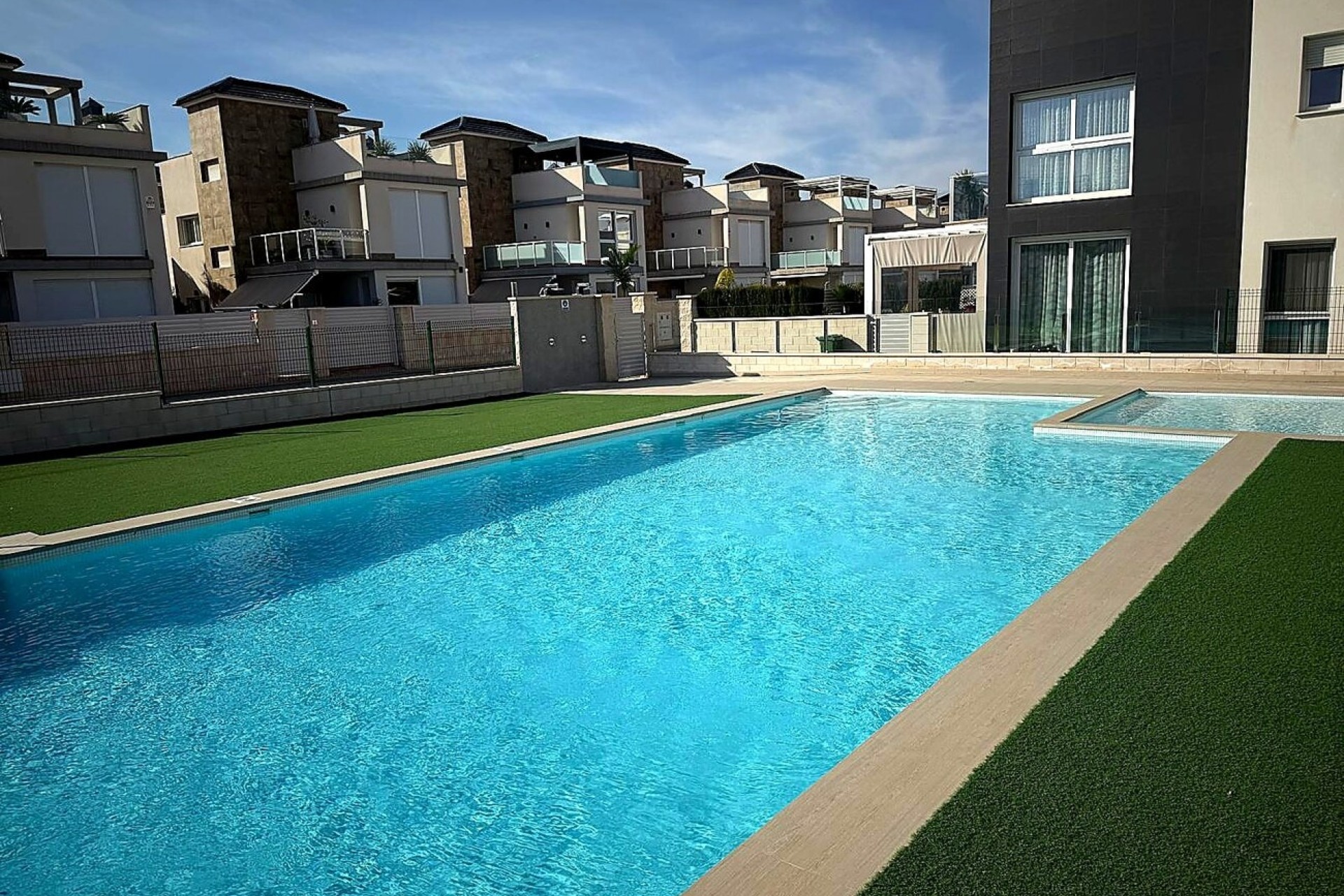 Sprzedaż - Apartament / Mieszkanie -
Torrevieja - Torreta florida