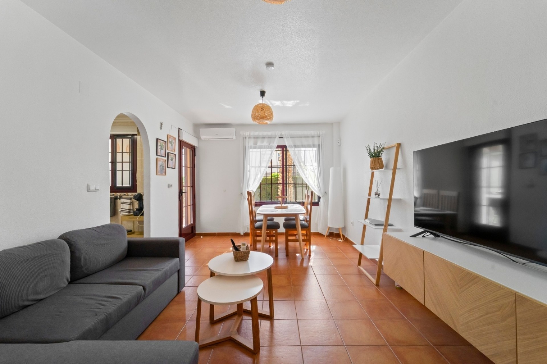 Sprzedaż - Apartament / Mieszkanie -
Torrevieja - Torreta