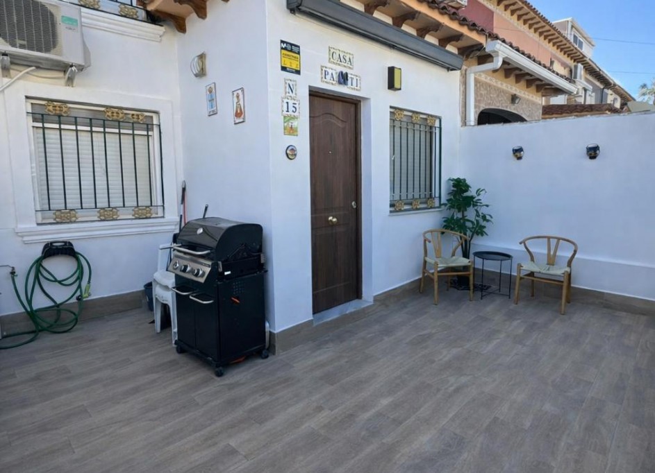 Sprzedaż - Apartament mieszkanie -
Torrevieja - Torretas