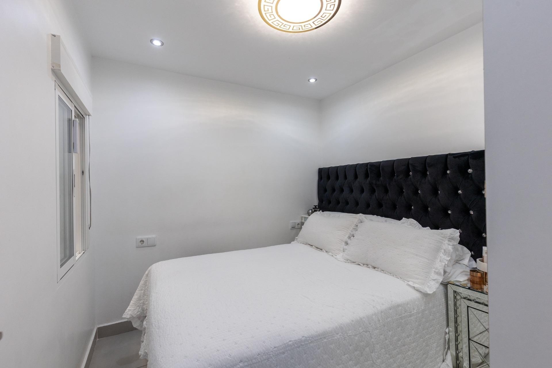 Sprzedaż - Apartament / Mieszkanie -
Torrevieja - Torretas