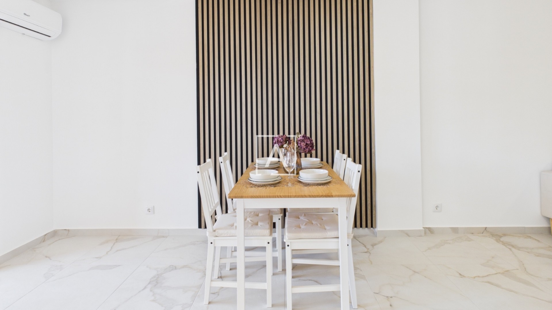 Sprzedaż - Apartament mieszkanie -
Torrevieja - Torrevieja Centro