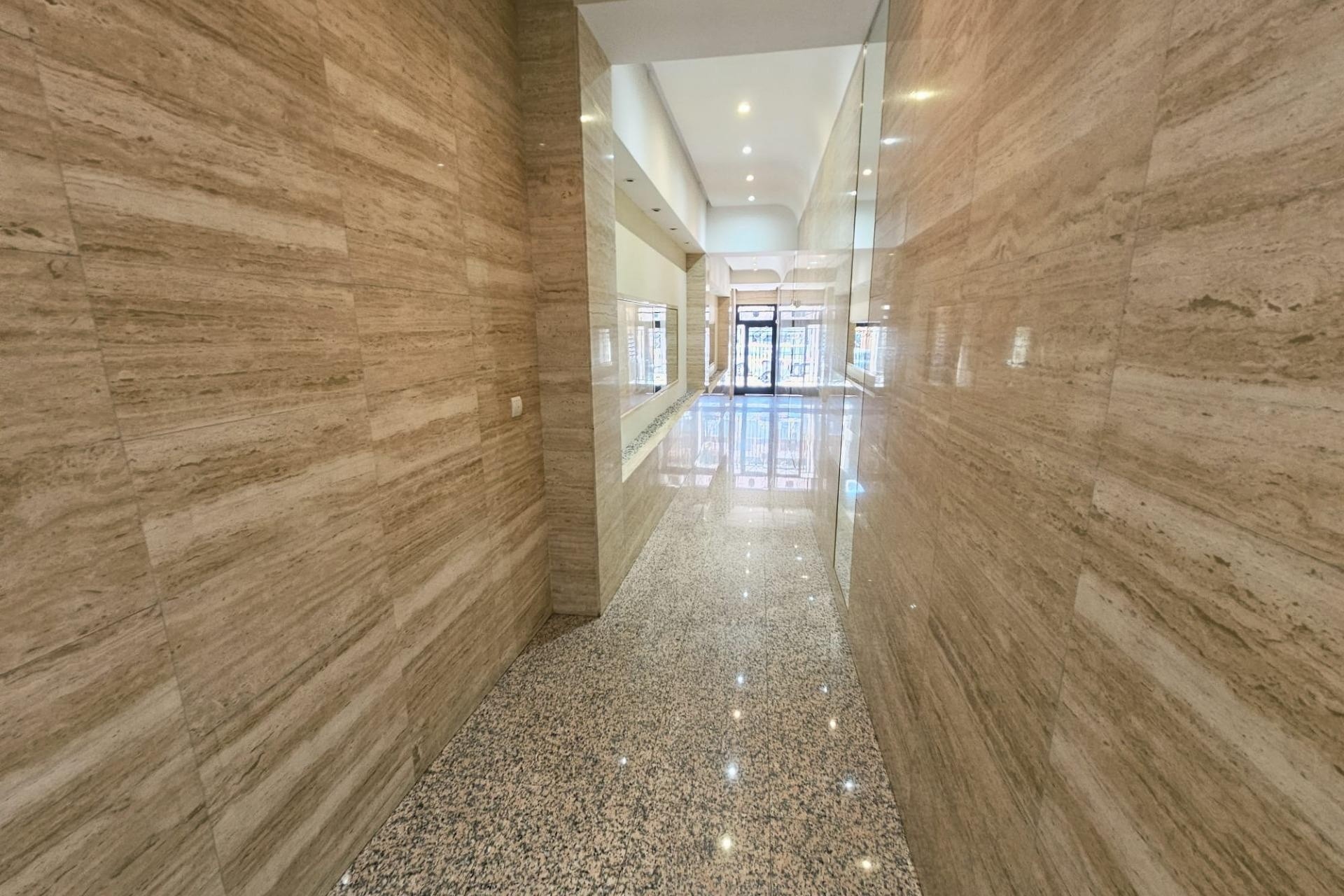 Sprzedaż - Apartament mieszkanie -
Torrevieja - torrevieja