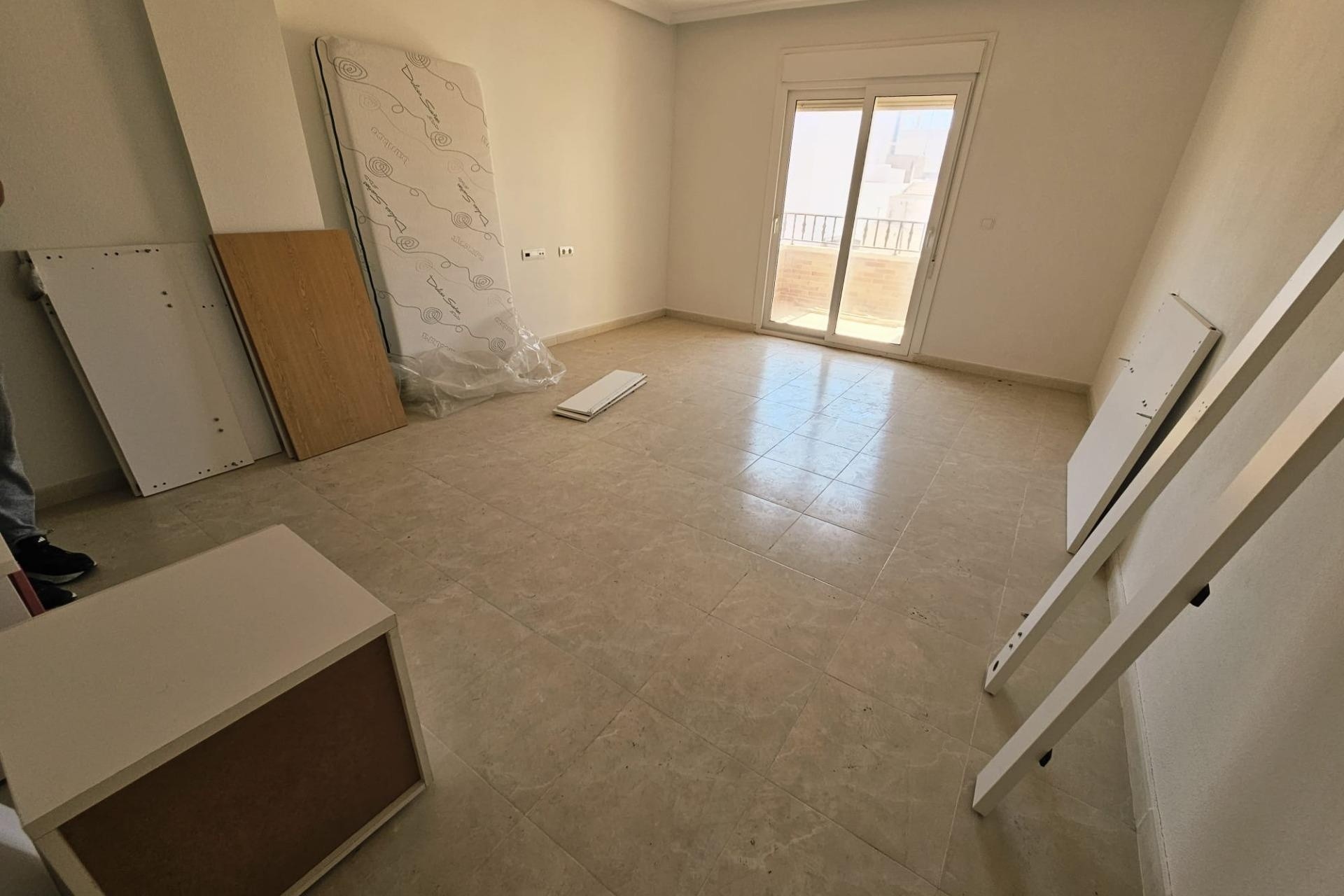 Sprzedaż - Apartament mieszkanie -
Torrevieja - torrevieja